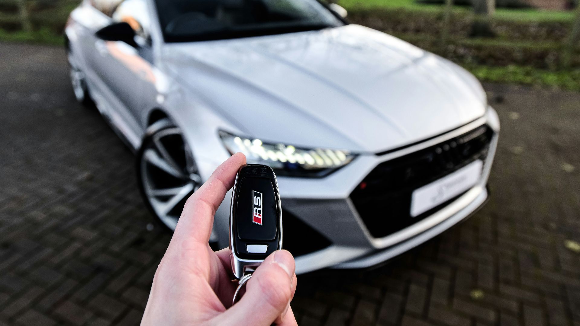 10 signes qui indiquent qu’une voiture d’occasion a été malmenée et 10 signes qui montrent qu’elle a été bien entretenue