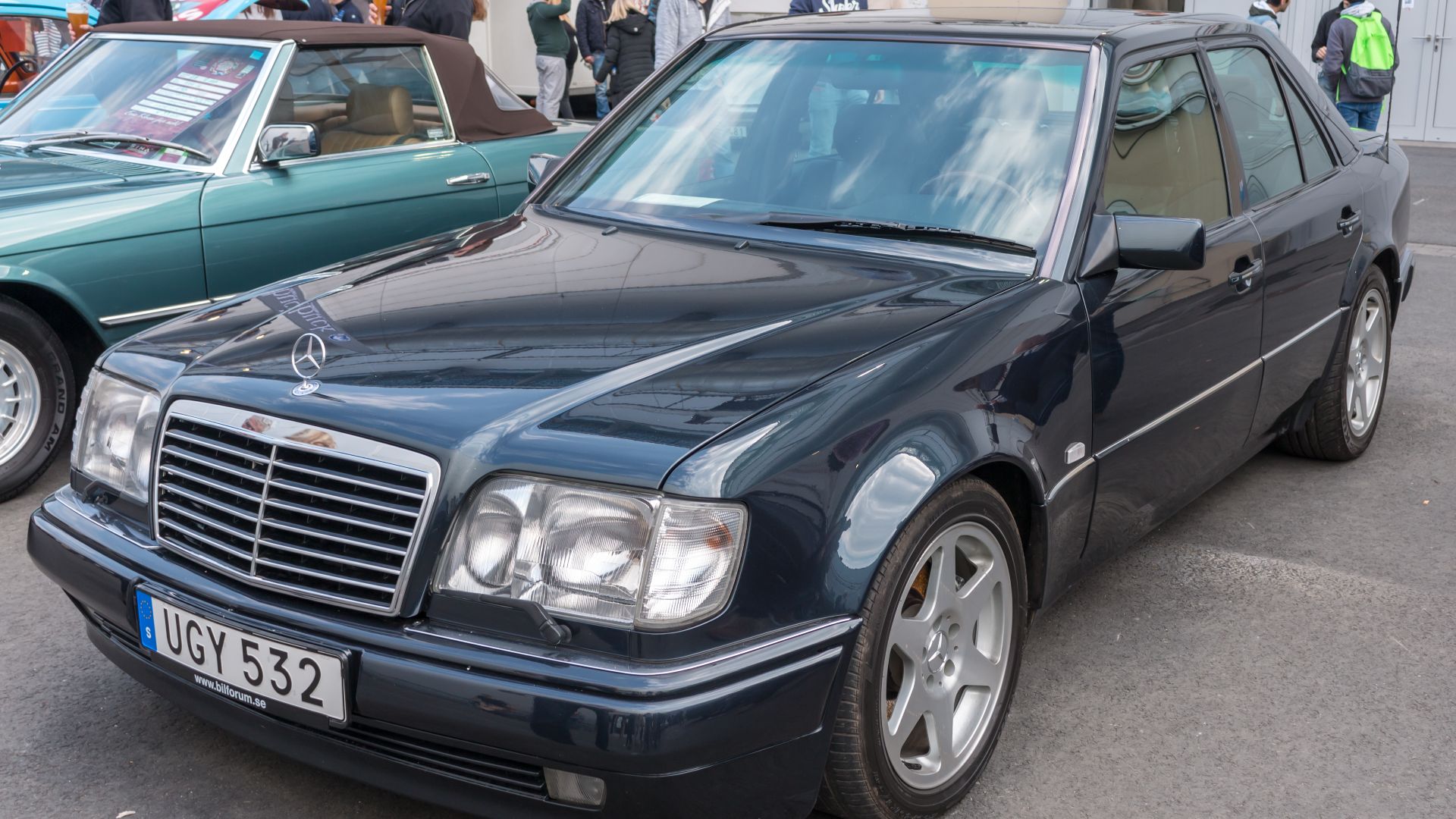 3. Le mastodonte d'affaires signé Porsche (500 E)