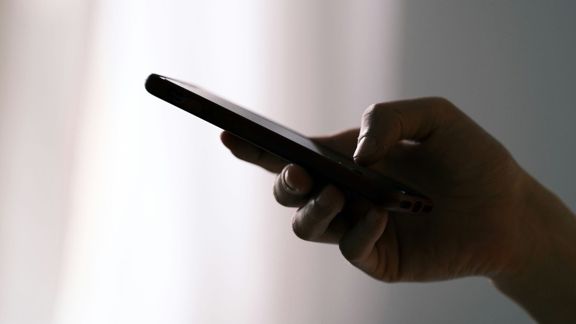 17. Suivre quelqu'un par SMS