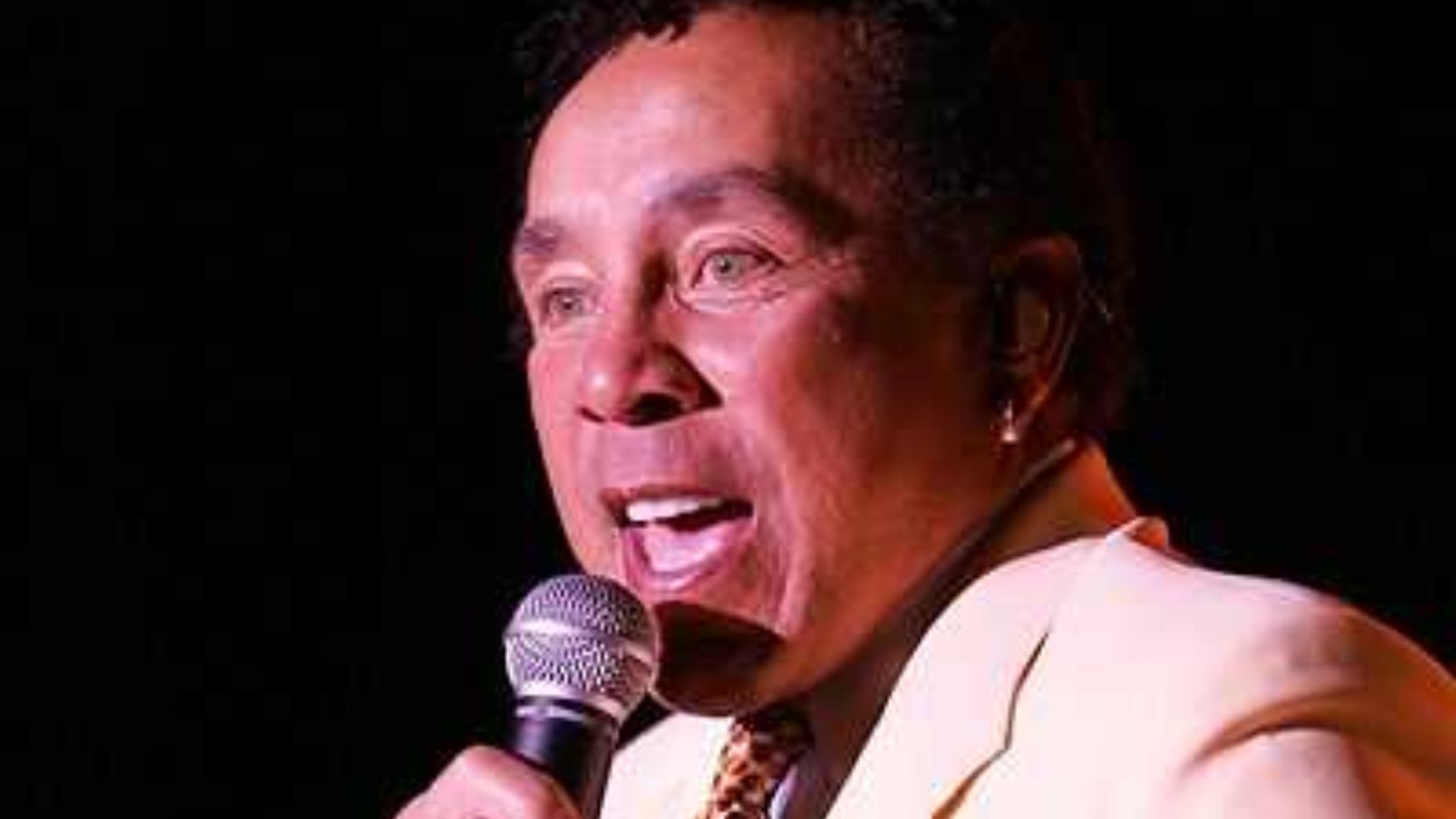 7. Smokey Robinson - One Heartbeat (1987)