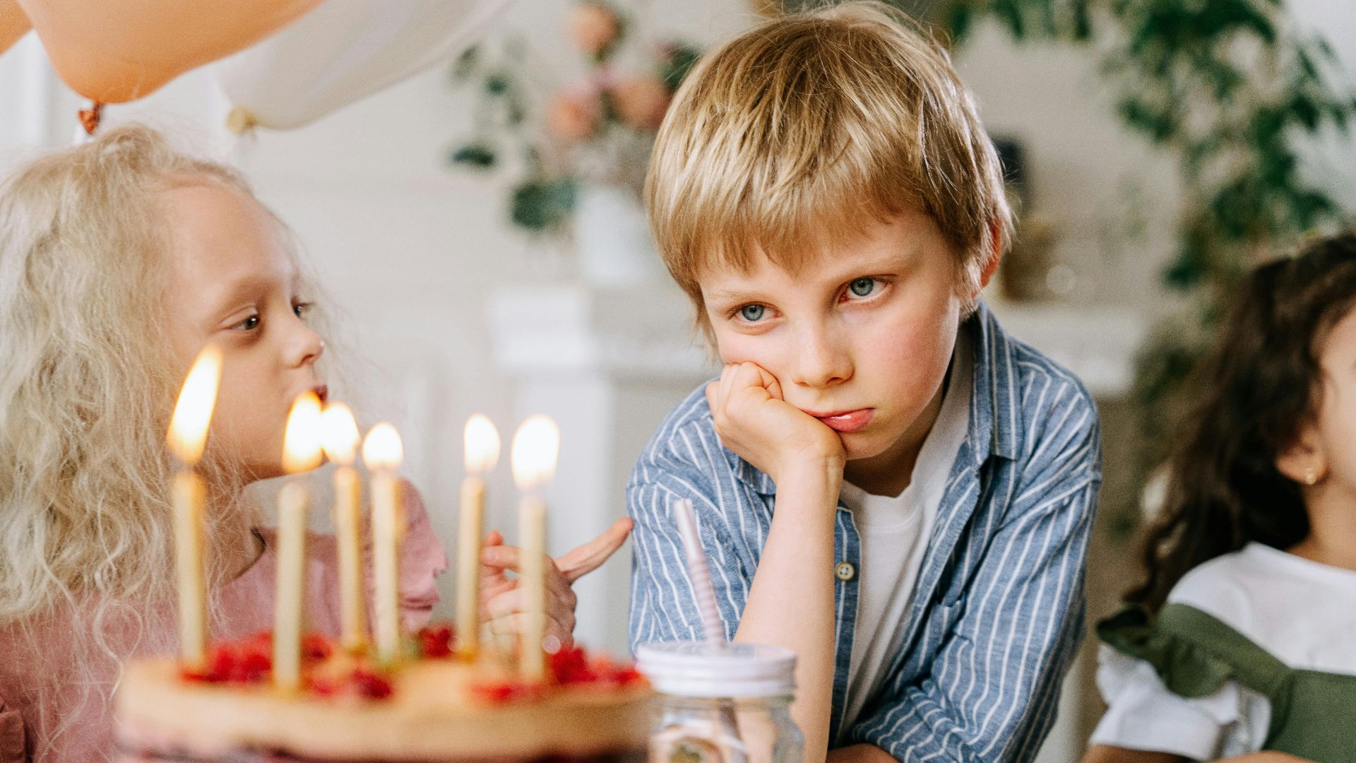 10 règles que les enfants enfreignent pour tester l’amour et 10 règles qu’ils enfreignent pour tester le pouvoir