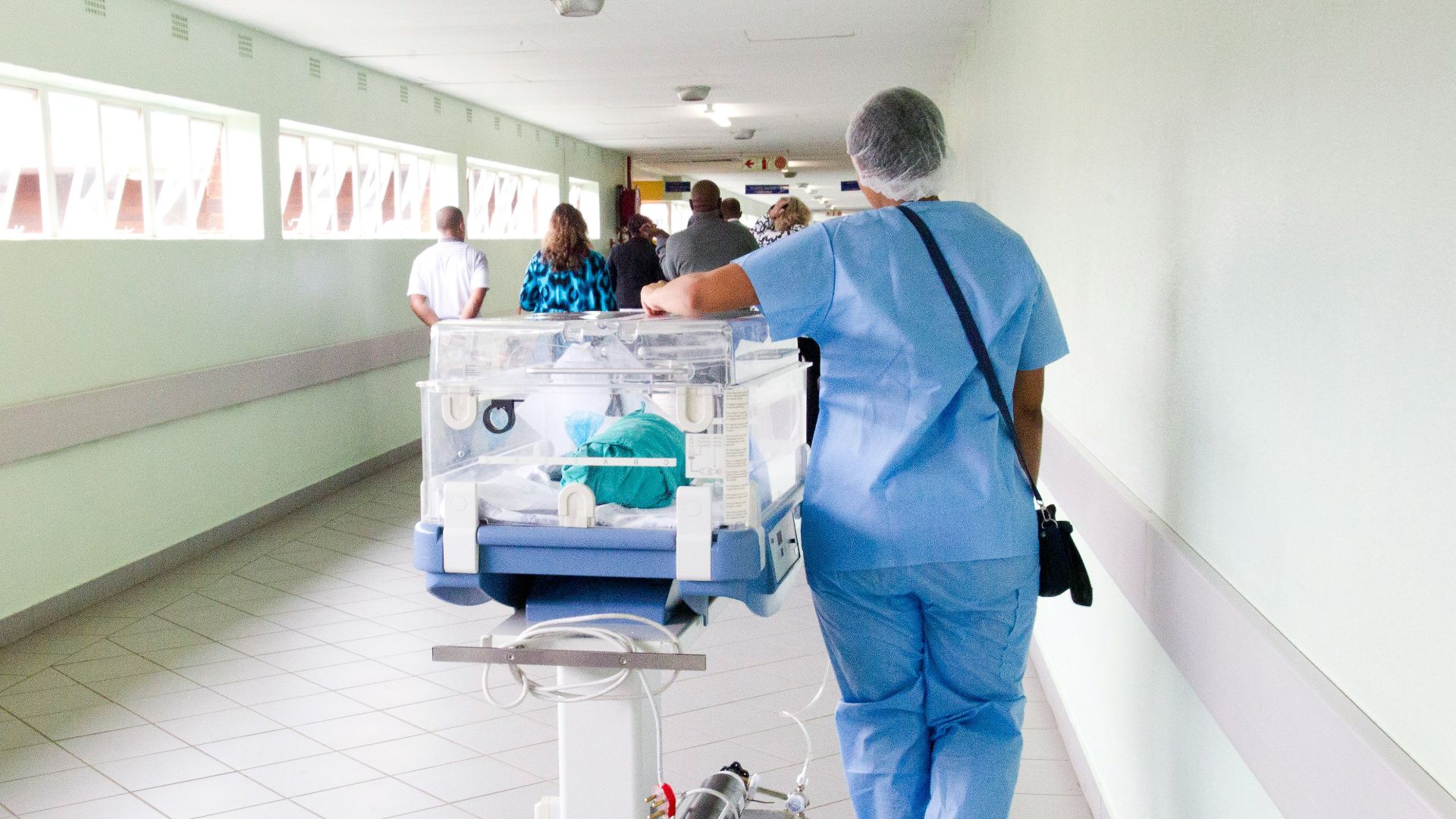 2. Ne rendez pas visite à quelqu'un si vous êtes malade