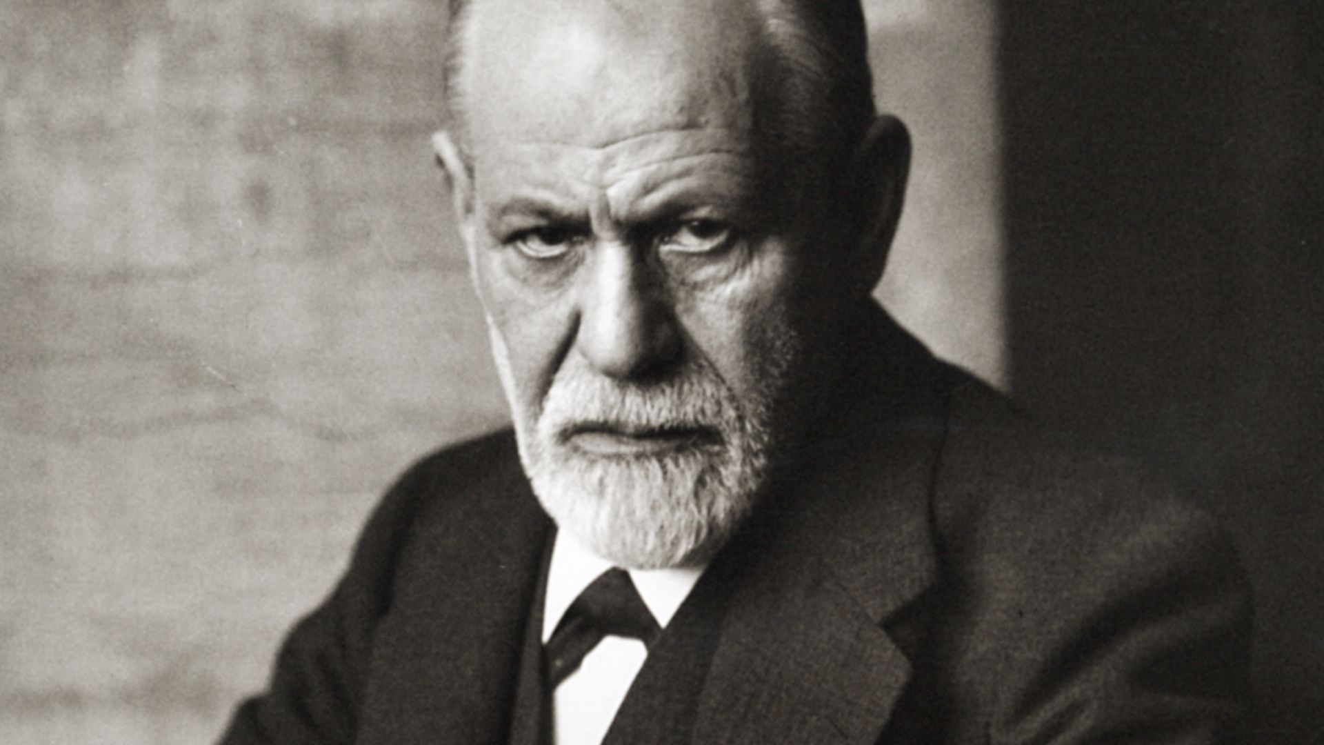 16. Sigmund Freud