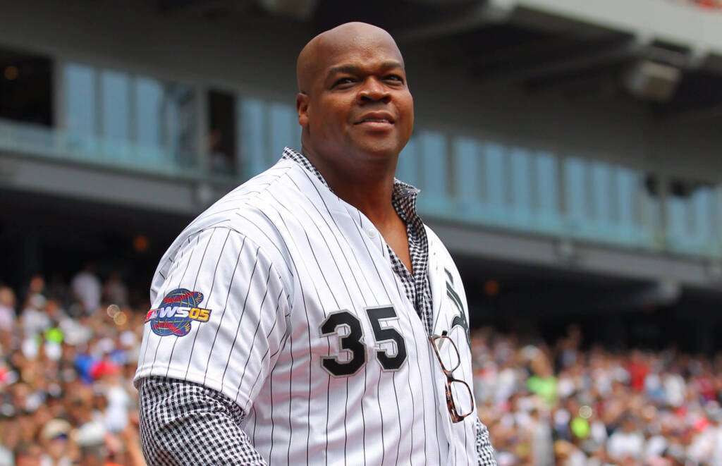 Frank Thomas is suing the White Sox