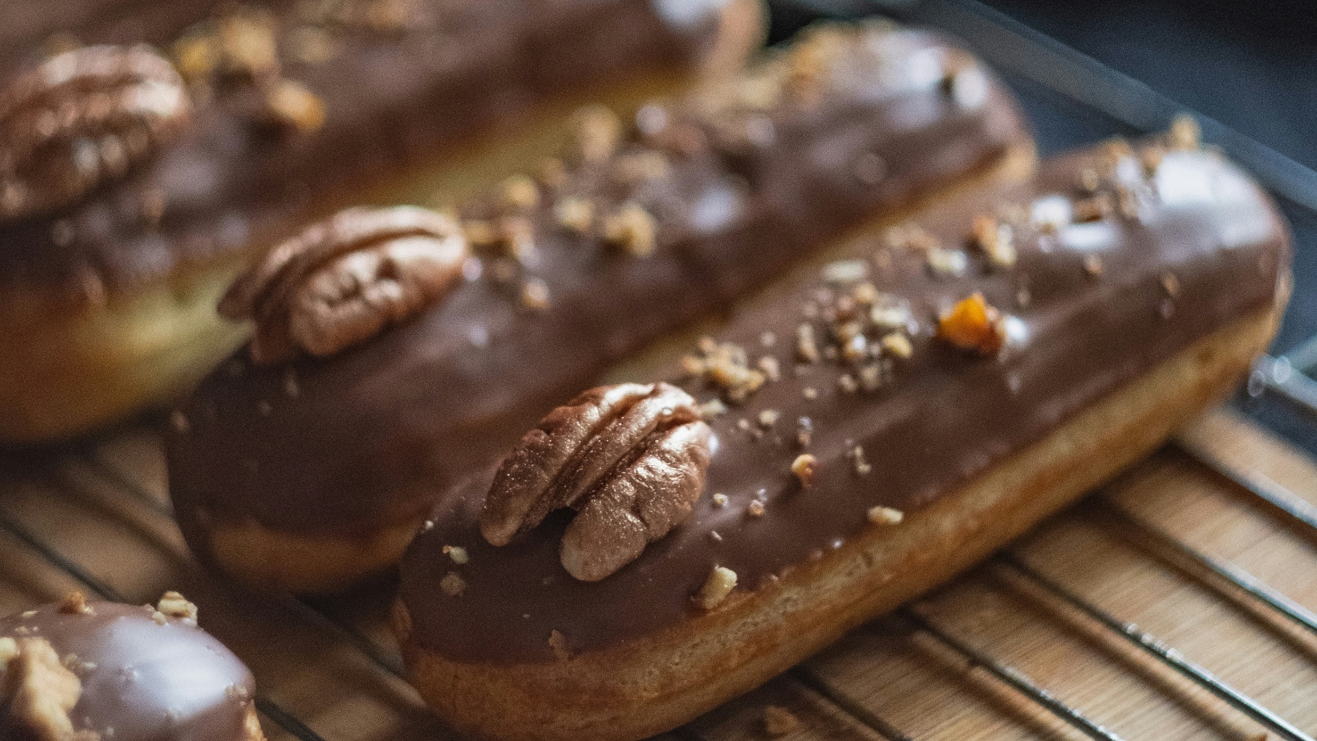 14. Éclairs