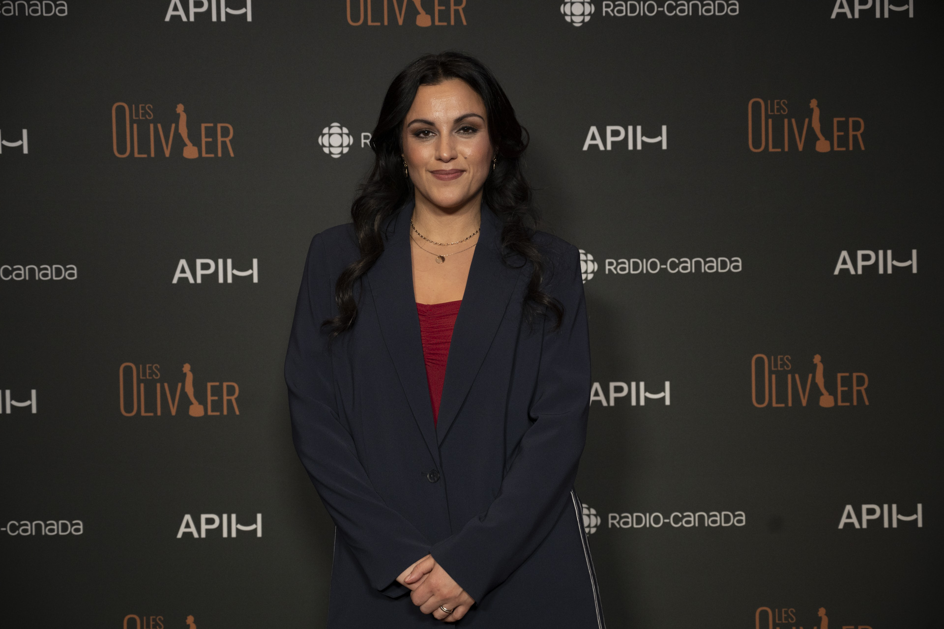 Stars dazzle on the stunning red carpet at the 2026 Olivier Awards