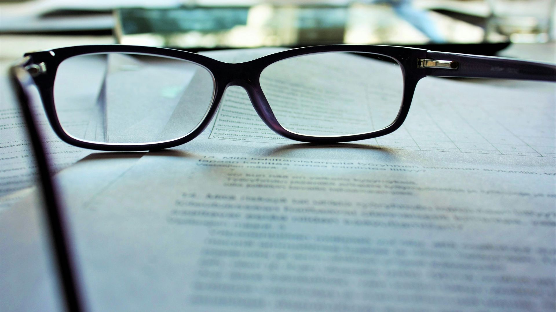 2. Avoir besoin de lunettes de lecture