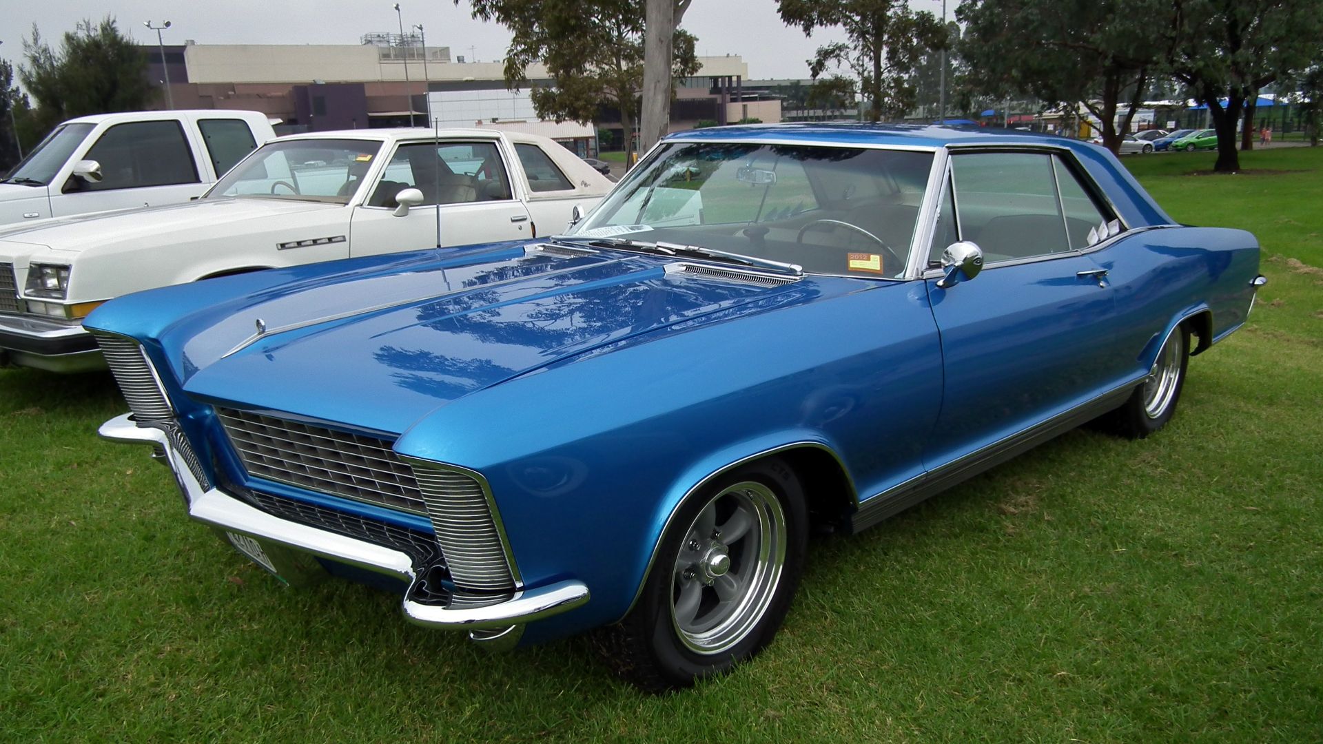 6. La Sharp Sixties Cruiser (Buick Riviera de 1965)