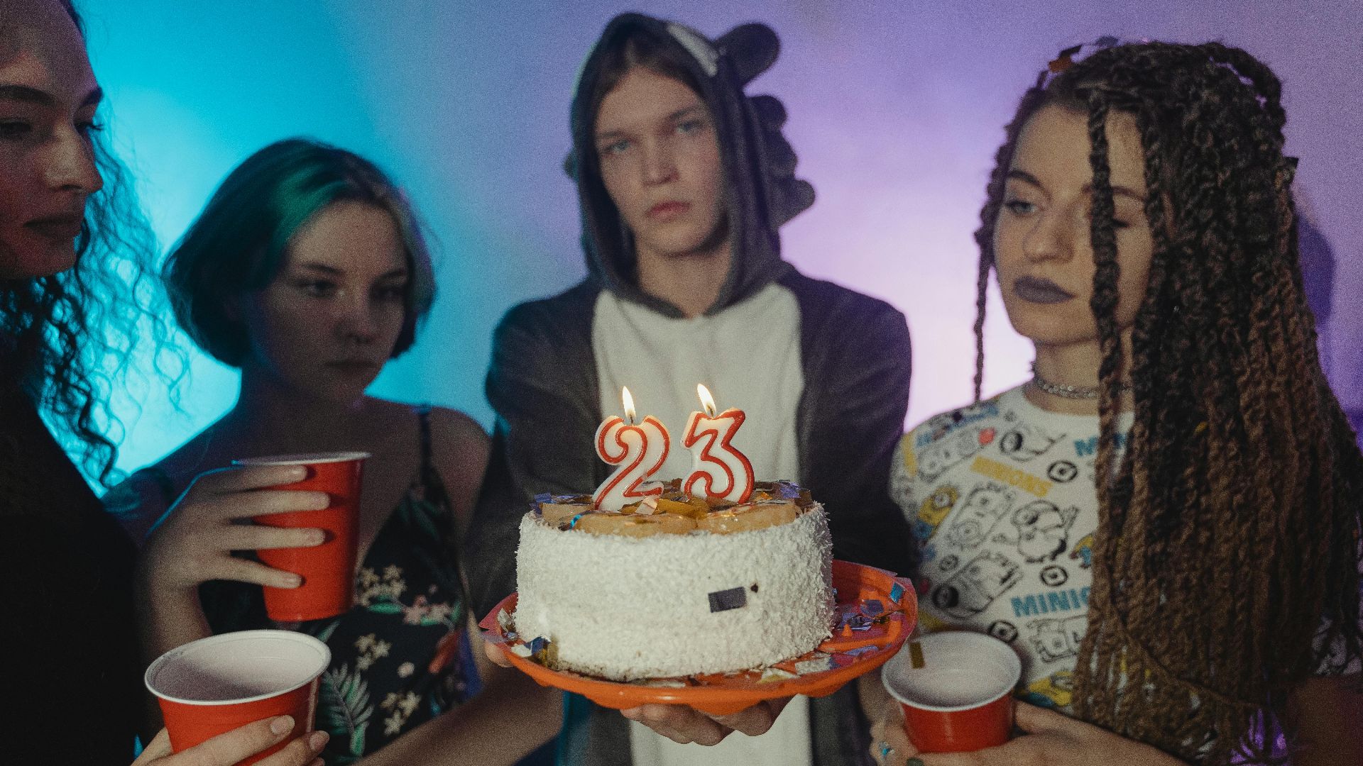 10 raisons pour lesquelles les gens détestent leur anniversaire et 10 raisons pour lesquelles ils devraient en profiter pleinement