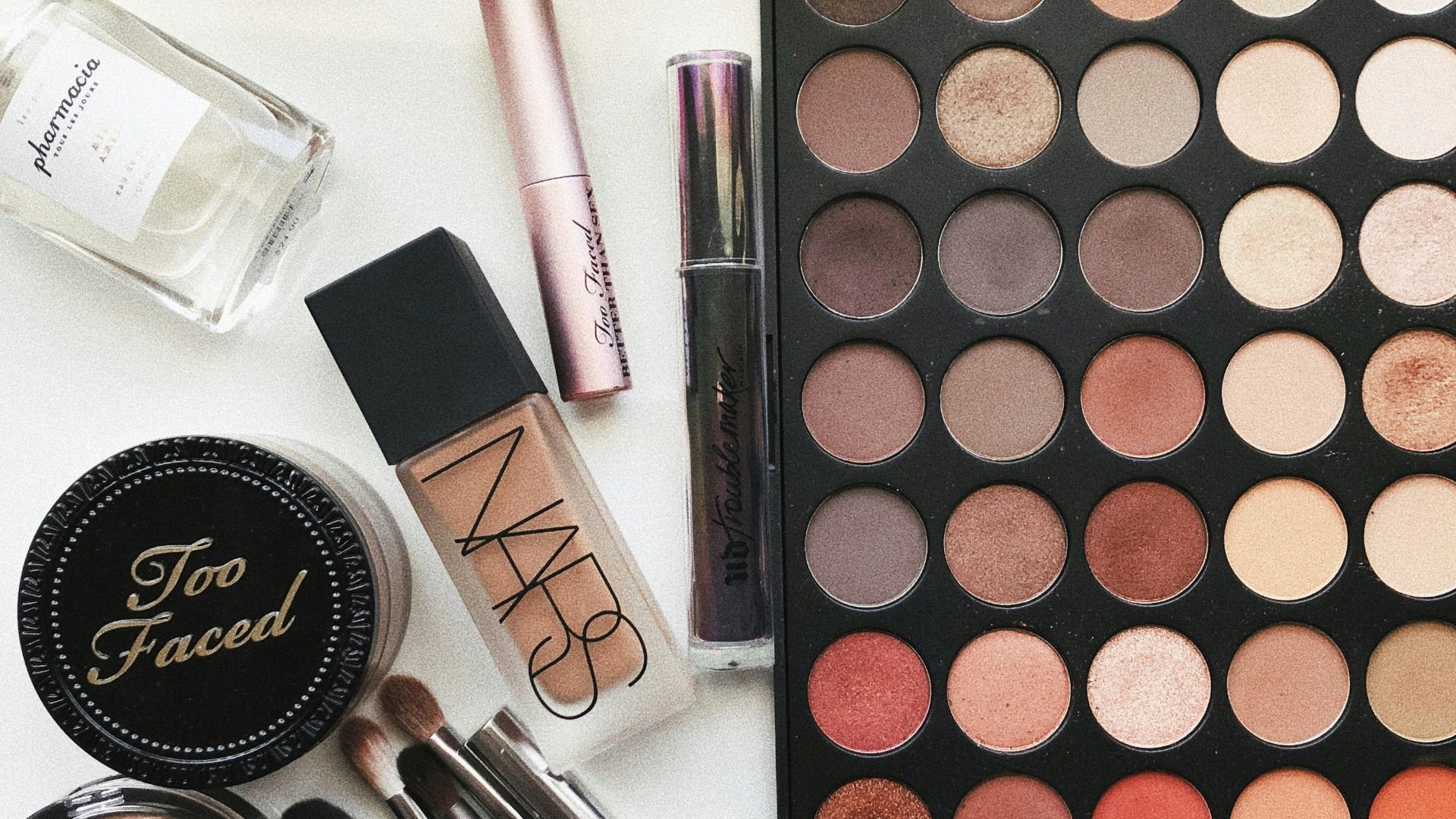 18. Suivre les tendances en matière de maquillage