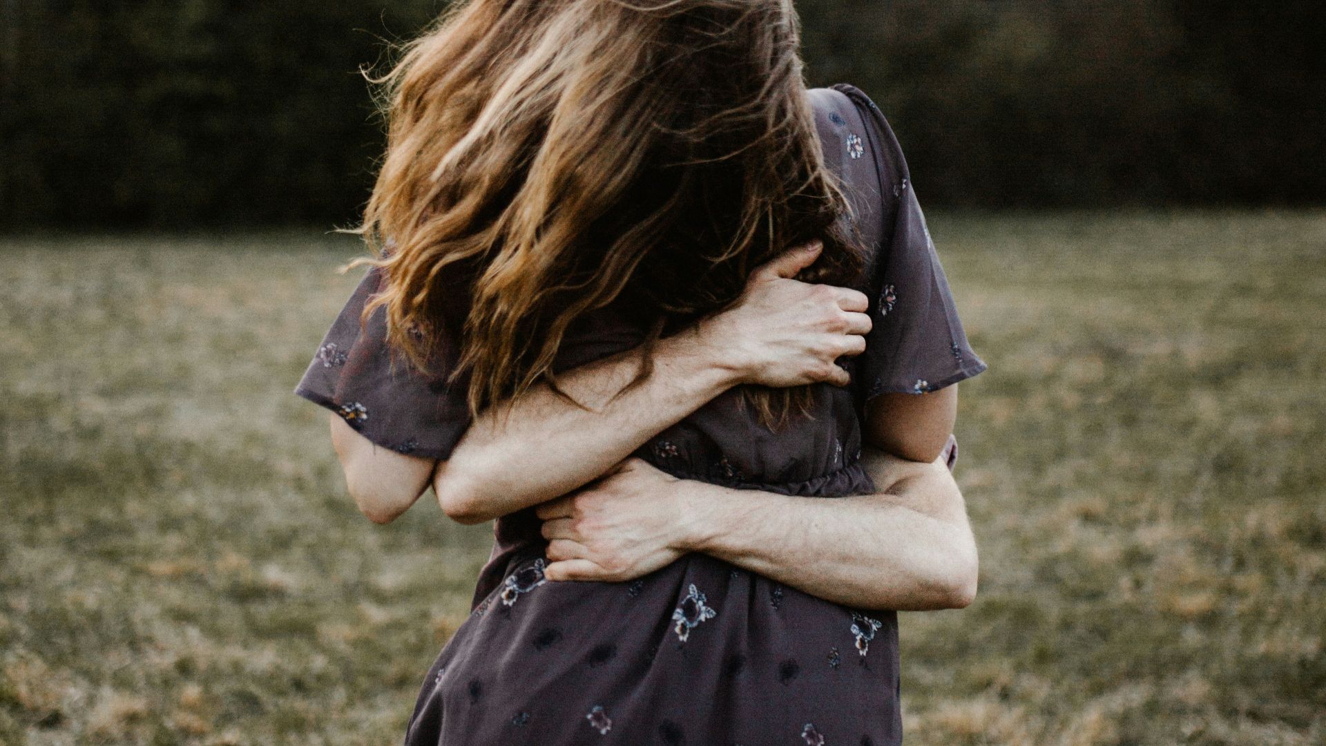 2. Ils en font trop dans leurs marques d'affection en public
