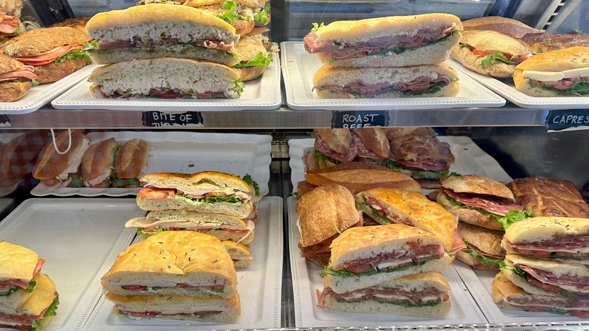 14. Sandwichs de charcuterie