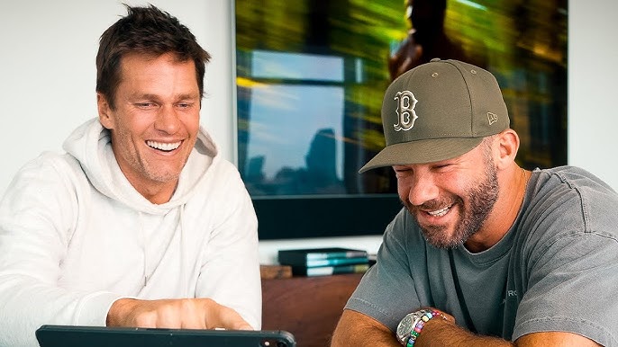 Tom Brady publicly tears into Logan Paul