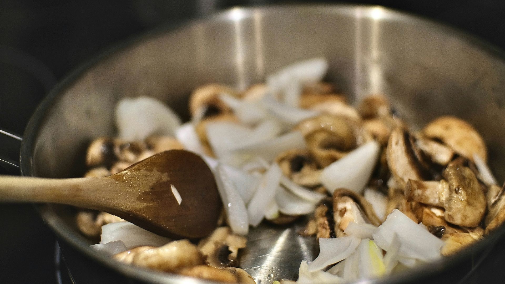 12. Ajouter des champignons sautés