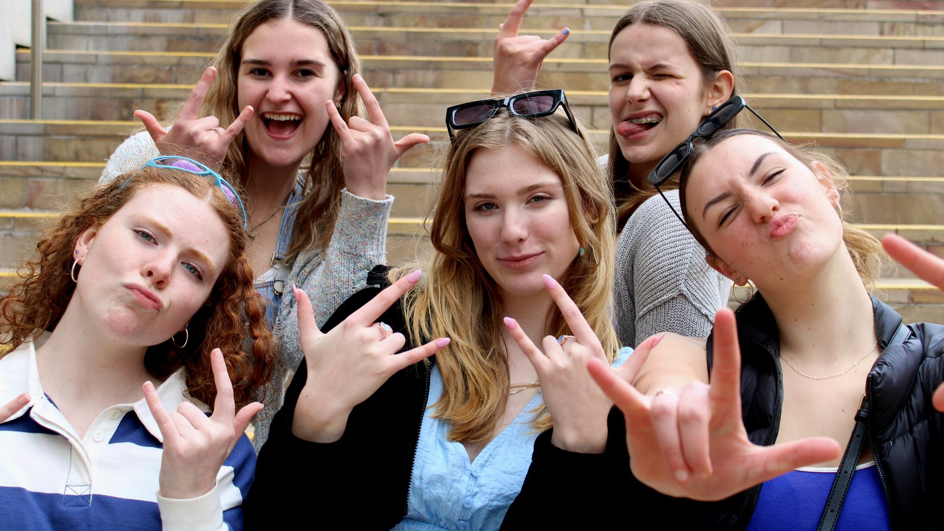 2. Il soutient vos amitiés et votre indépendance.