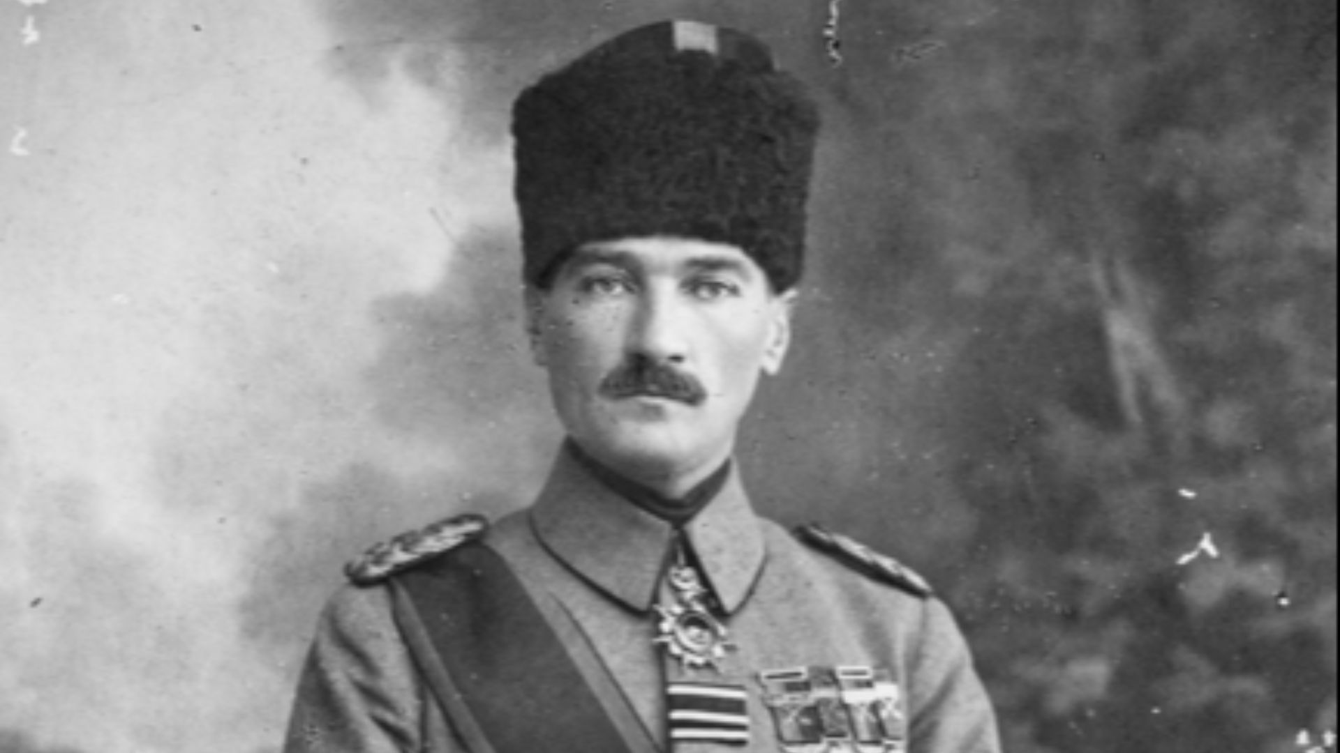 16. Mustafa Kemal Atatürk