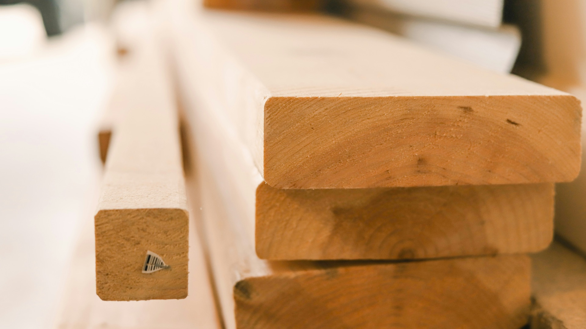 2. Bois d'œuvre et matériaux de construction longs