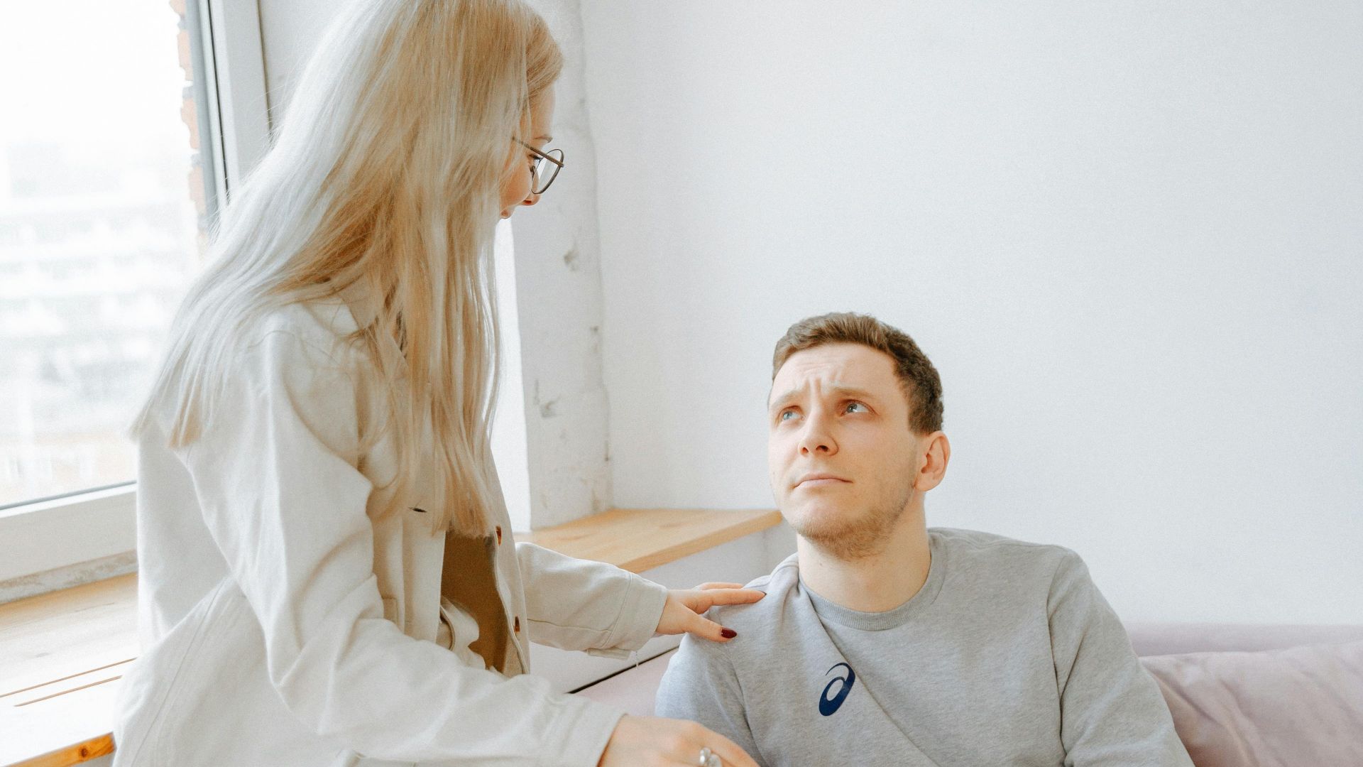 5. Ils racontent sans cesse les mêmes histoires sur leurs ex