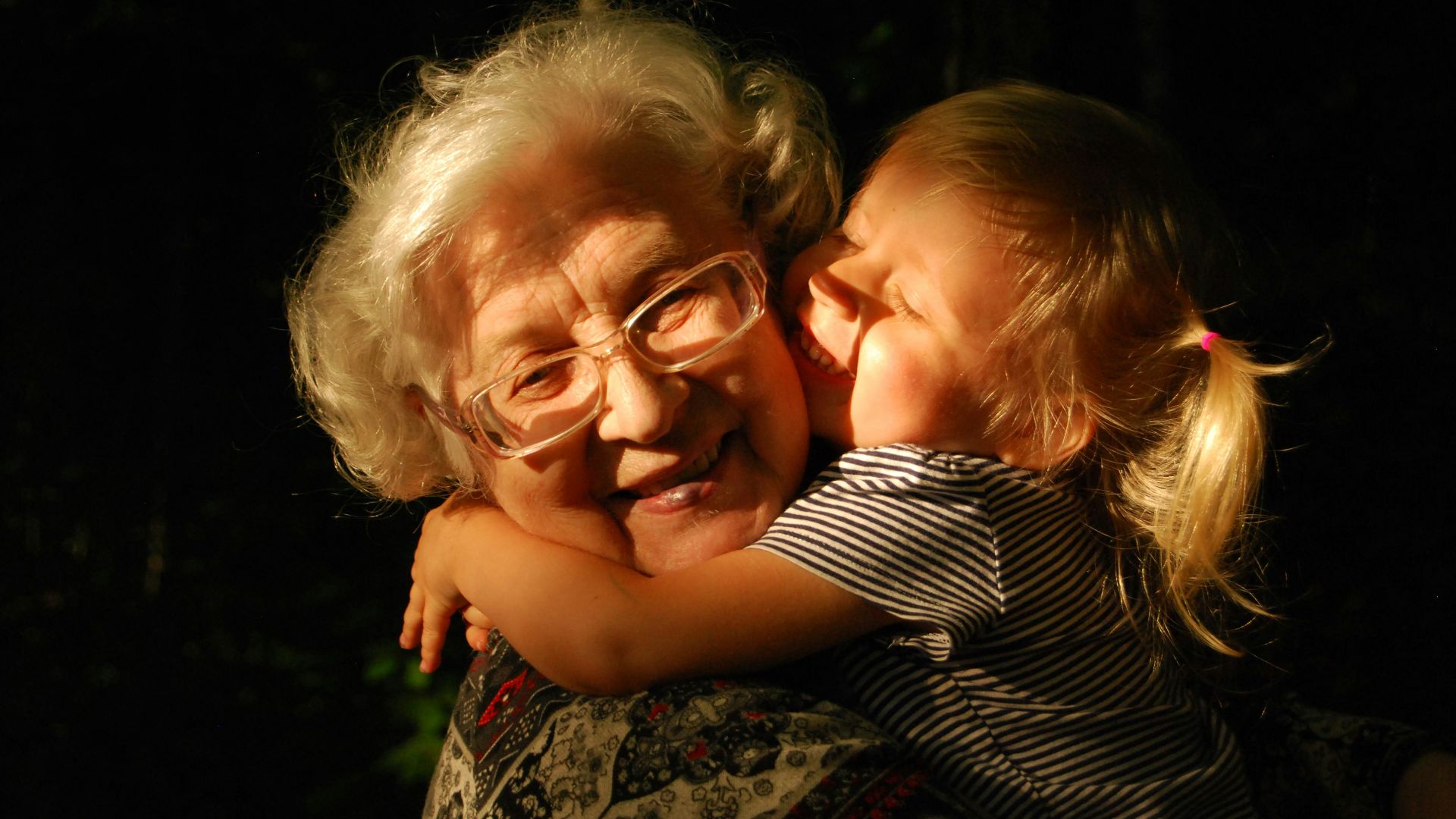 20 choses que les grands-mères font mieux que les mamans
