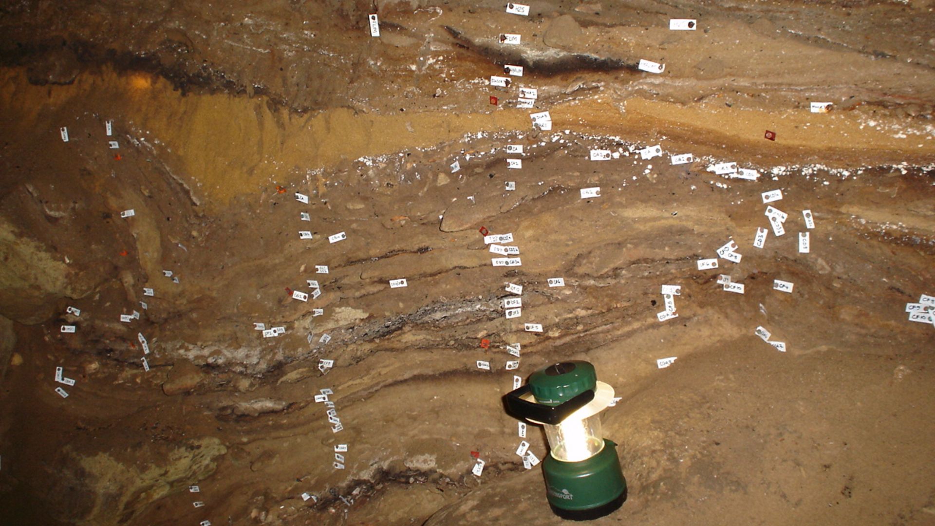 5. La fabrication de silex par pression à la grotte de Blombos