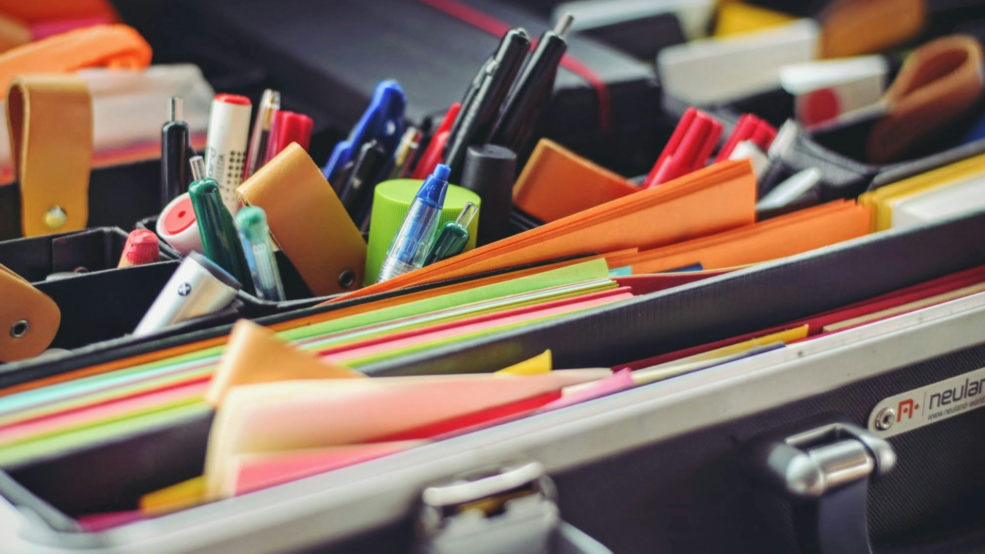 17. Acheter des articles de papeterie dont on n'a pas besoin