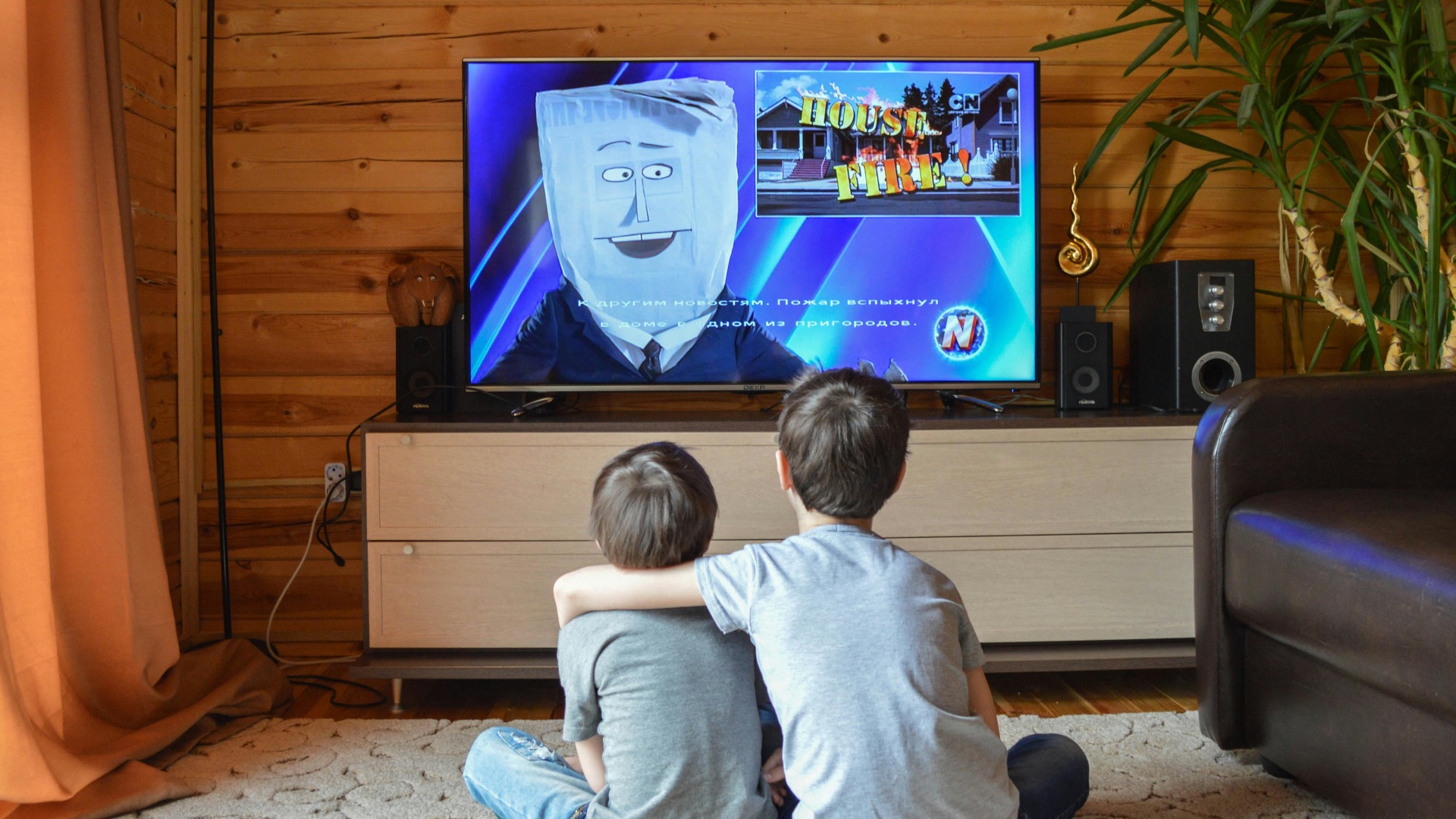 13. Vous deviendriez aveugle si vous vous asseyiez trop près de la télévision.
