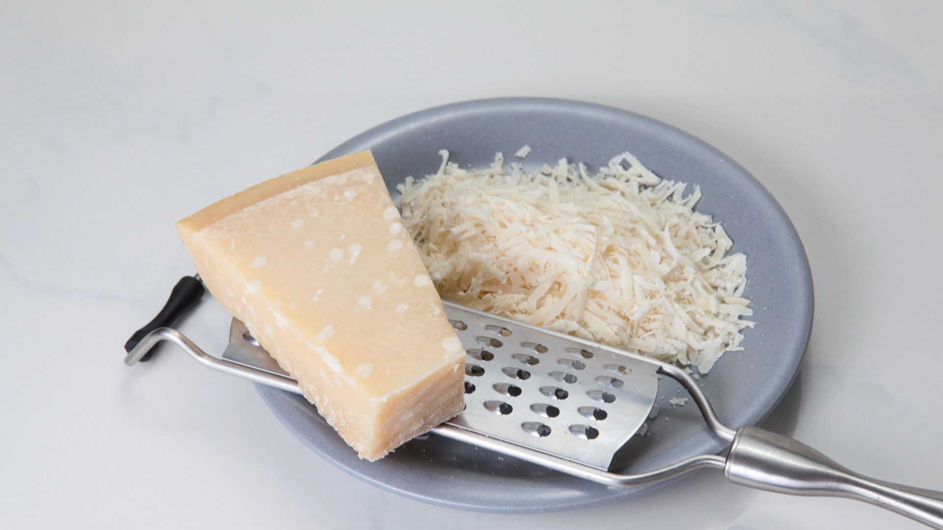 4. Sauce à l'ail et au parmesan