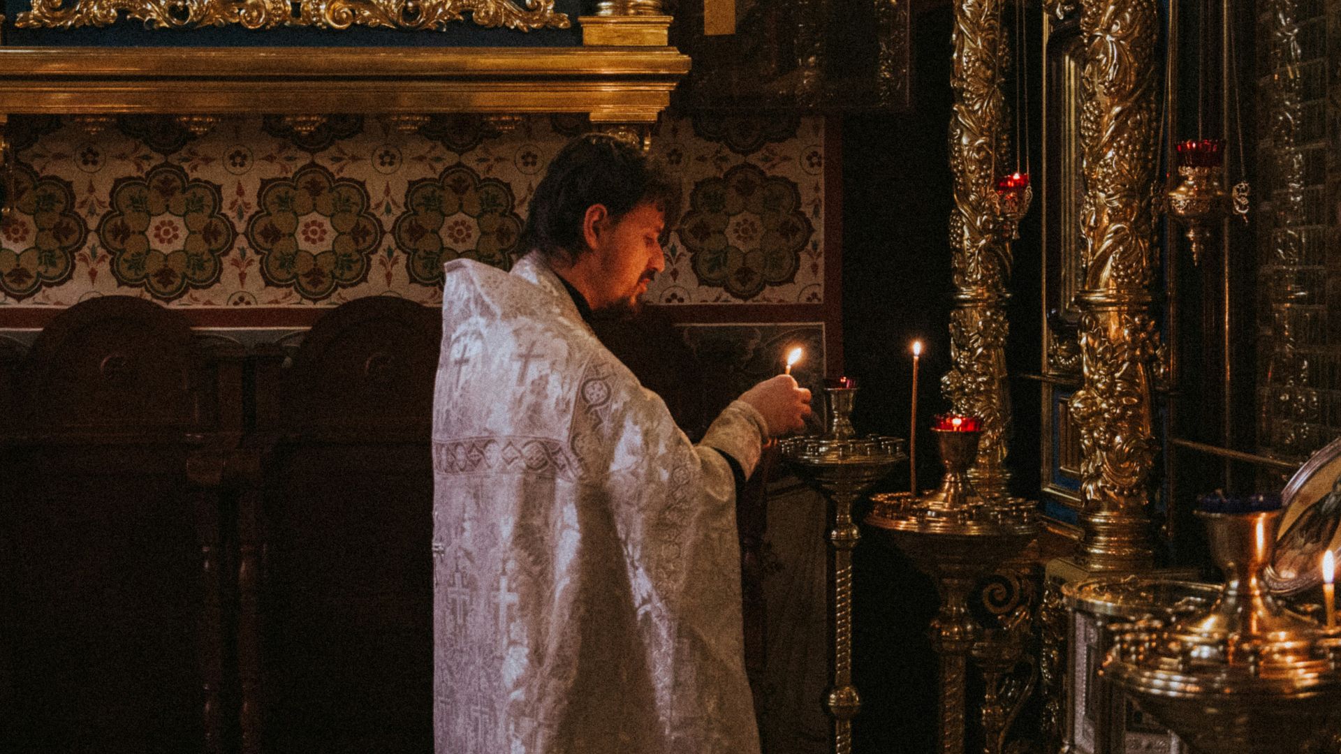 17. Révérend J. Stuart Holden