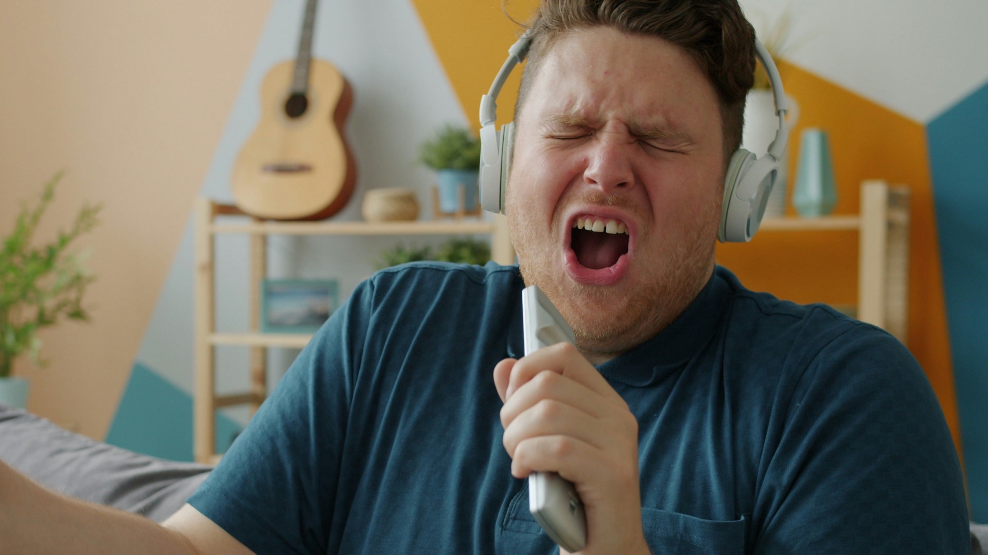 1. Cela peut endommager vos cordes vocales