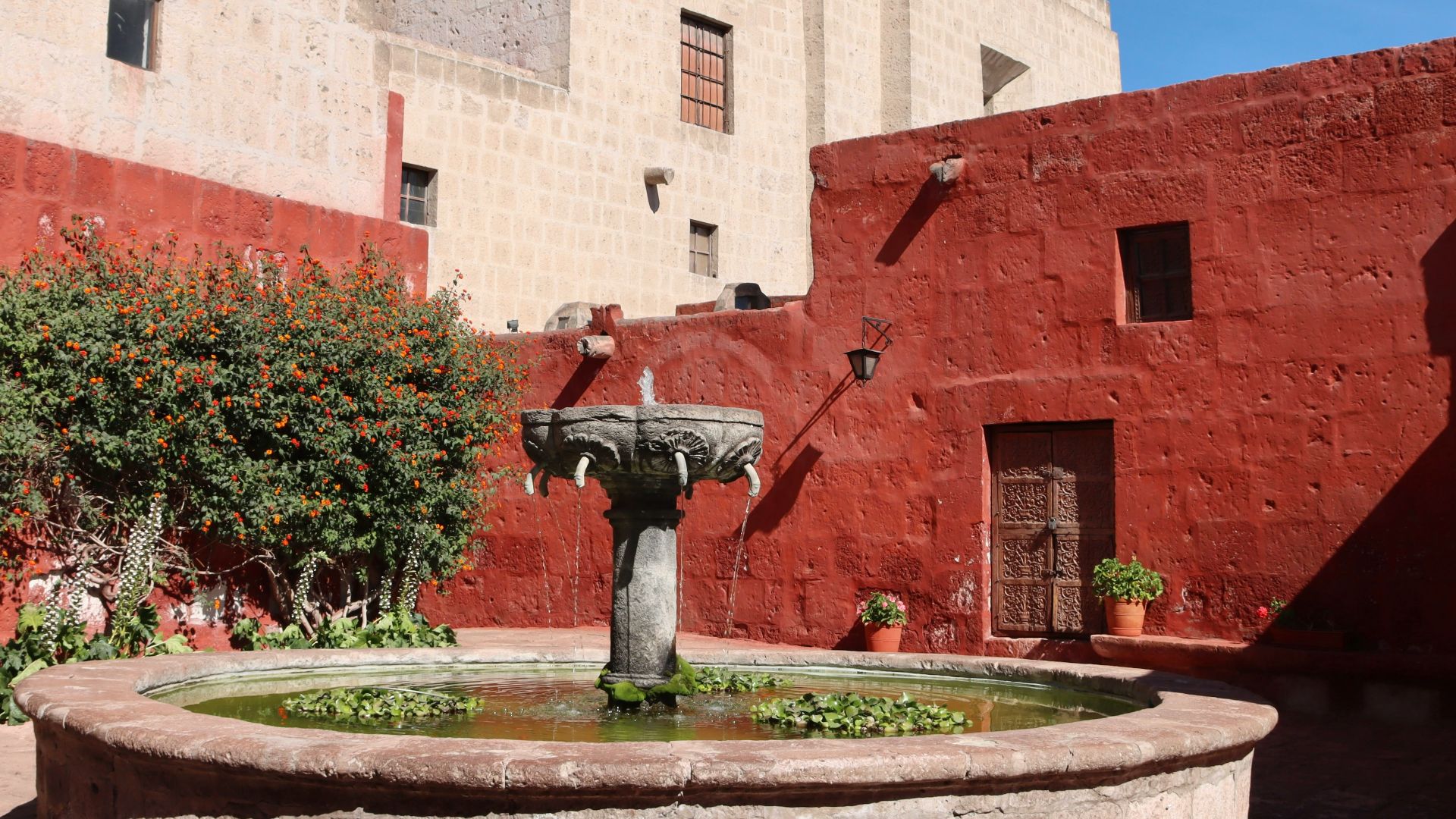 5. Santa Catalina, Pérou