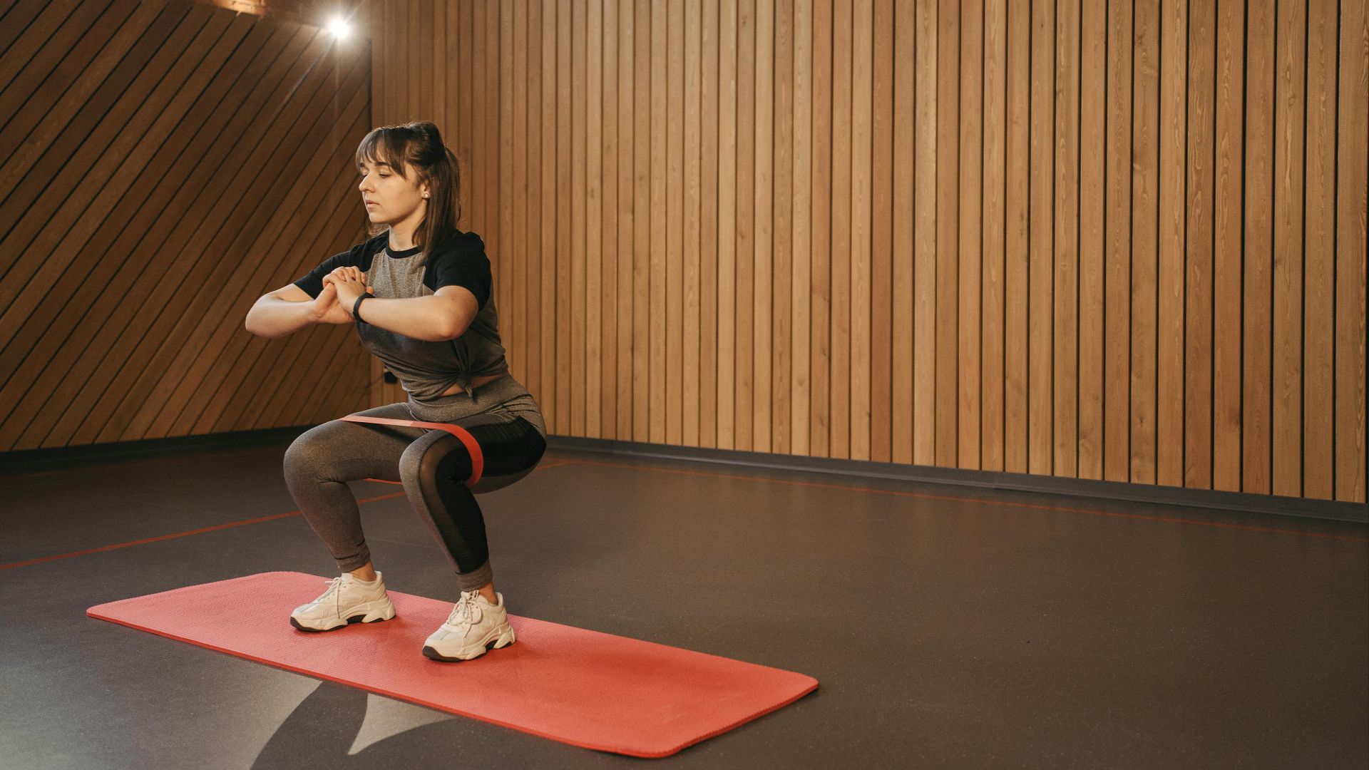 14. Squat espagnol