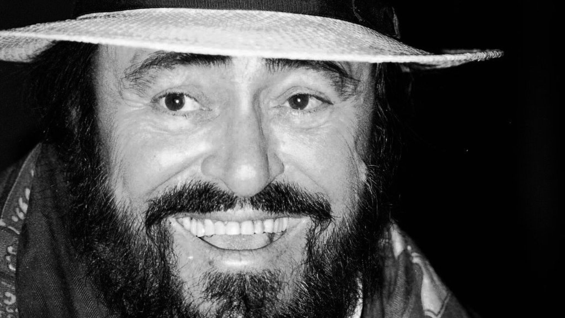7. Luciano Pavarotti