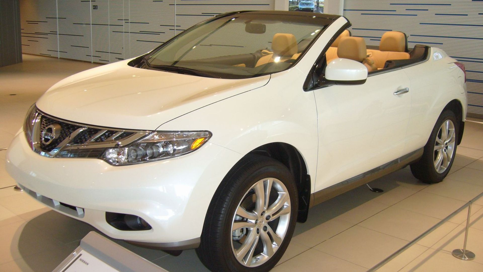 14. La blague qui a bien vieilli (Murano CrossCabriolet)