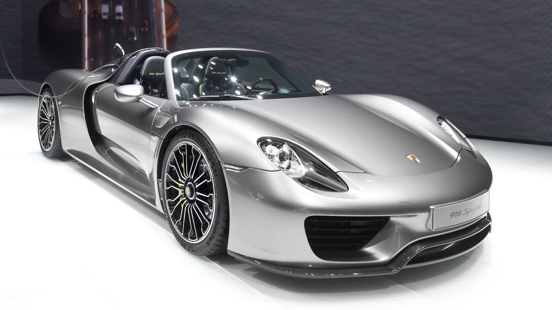 4. Porsche 918 Spyder