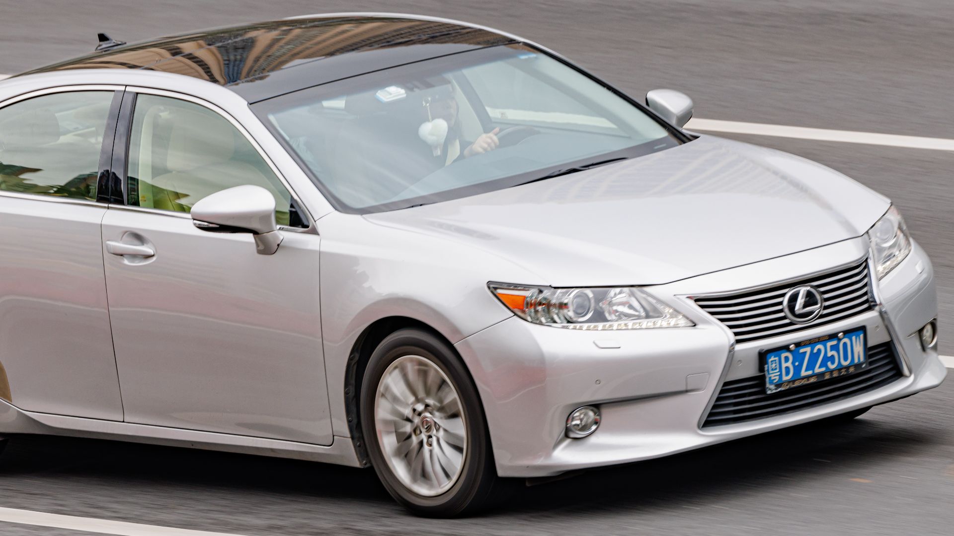 9. Lexus ES 350