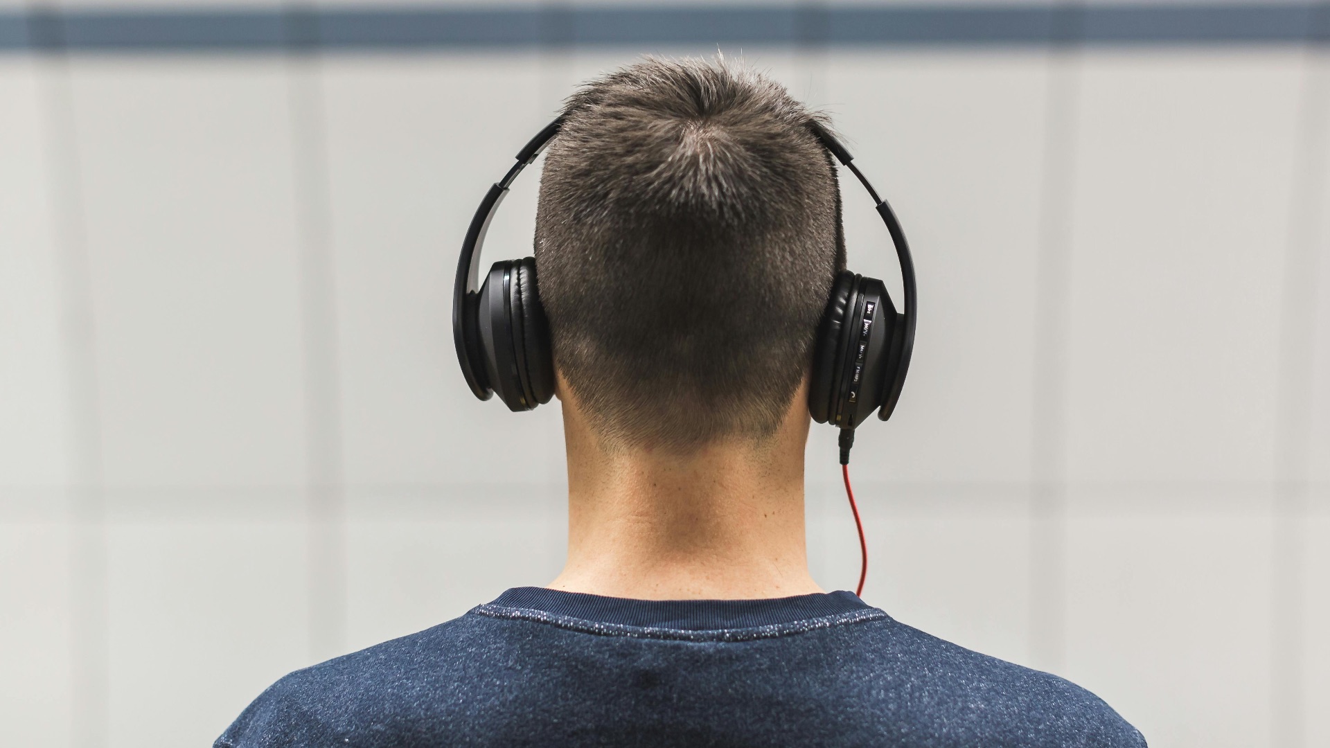6. Porter des écouteurs à volume élevé