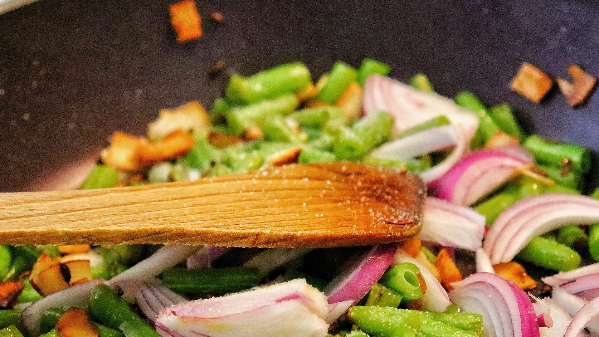 18. Sauté de poulet et légumes