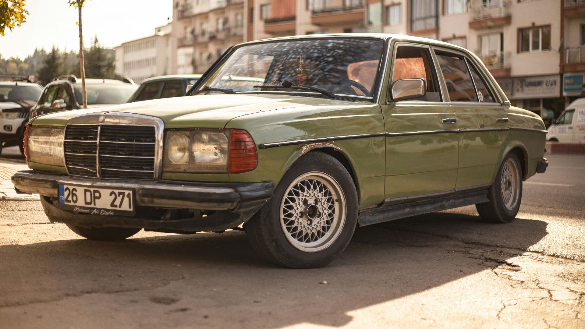 18. Mercedes-Benz W123 (1976-1985)