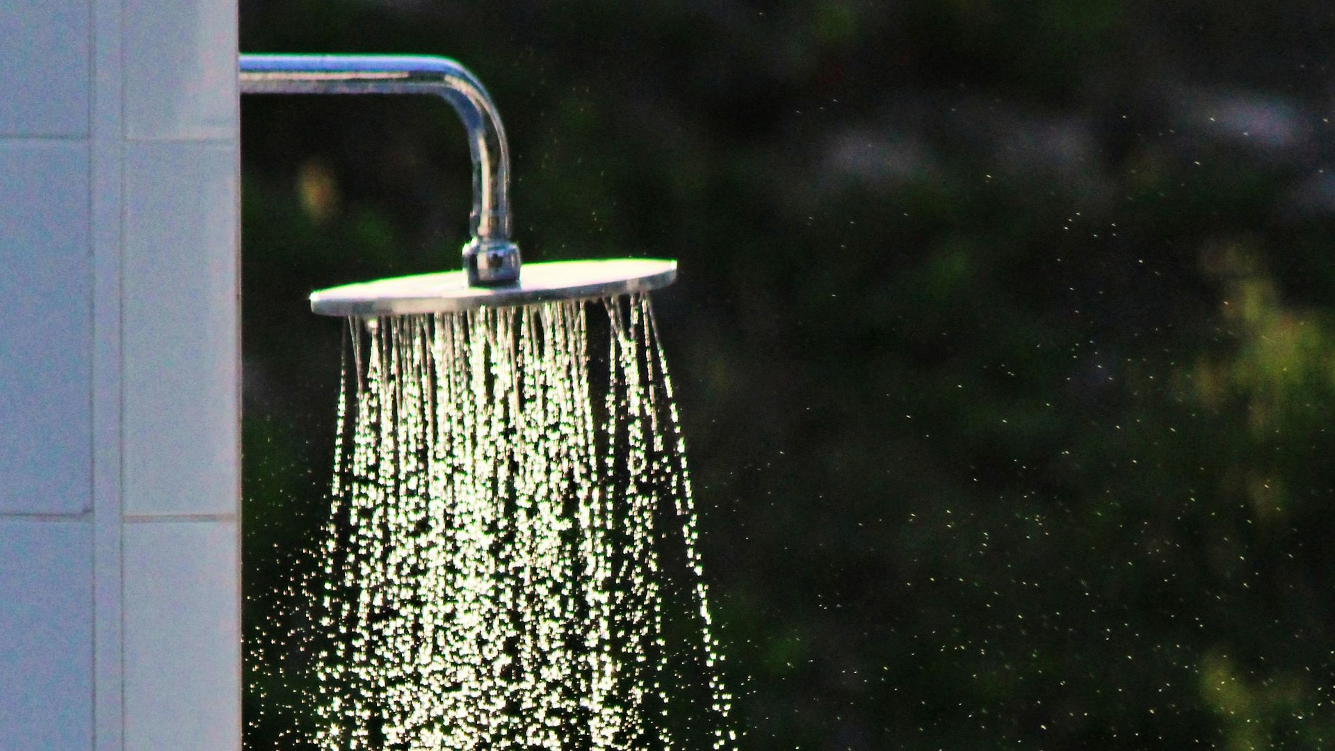 17. Prenez une douche ou un bain plus long