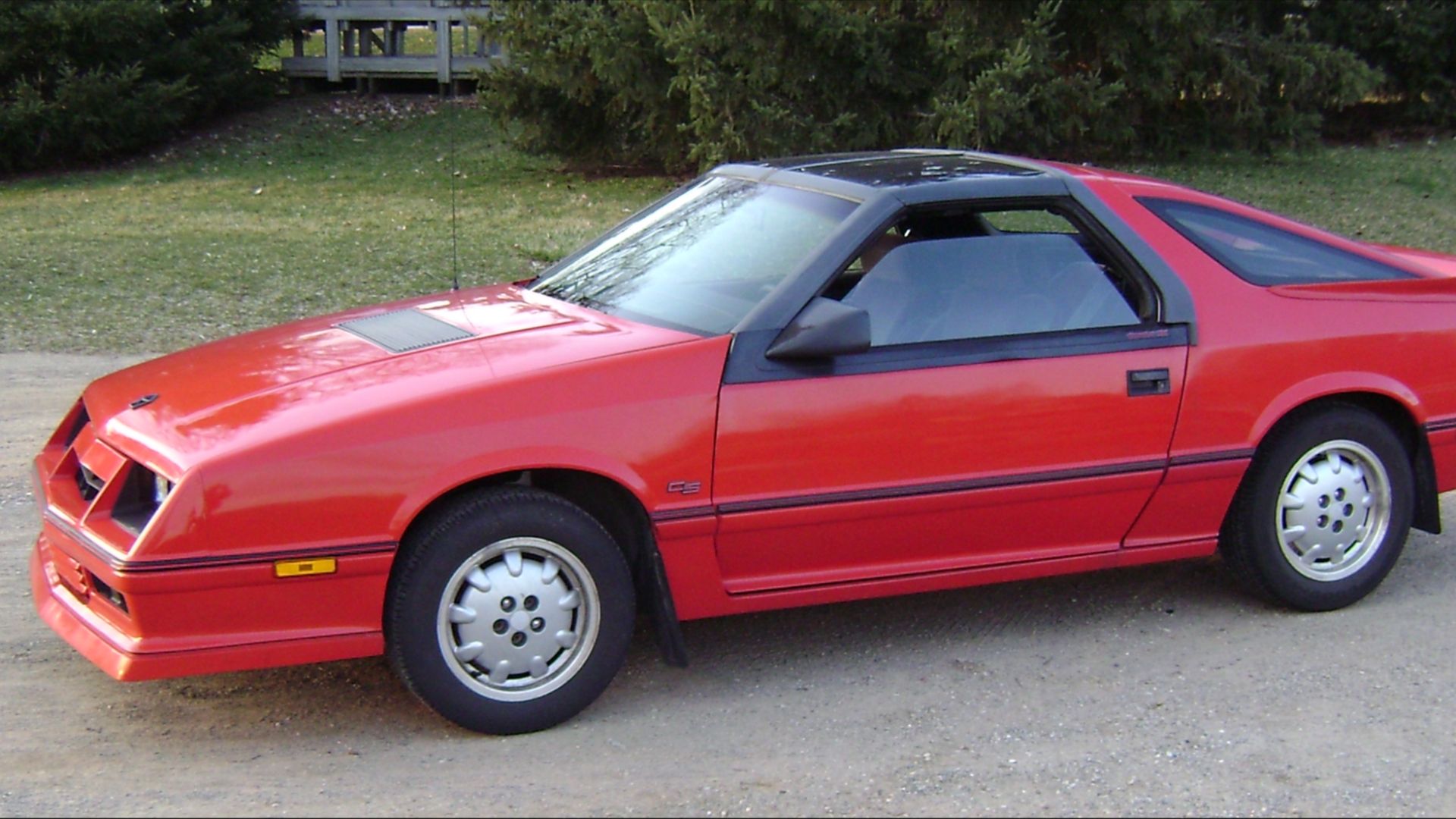 14. L'intérieur « Neon Tech » (Dodge Daytona Turbo de 1986)