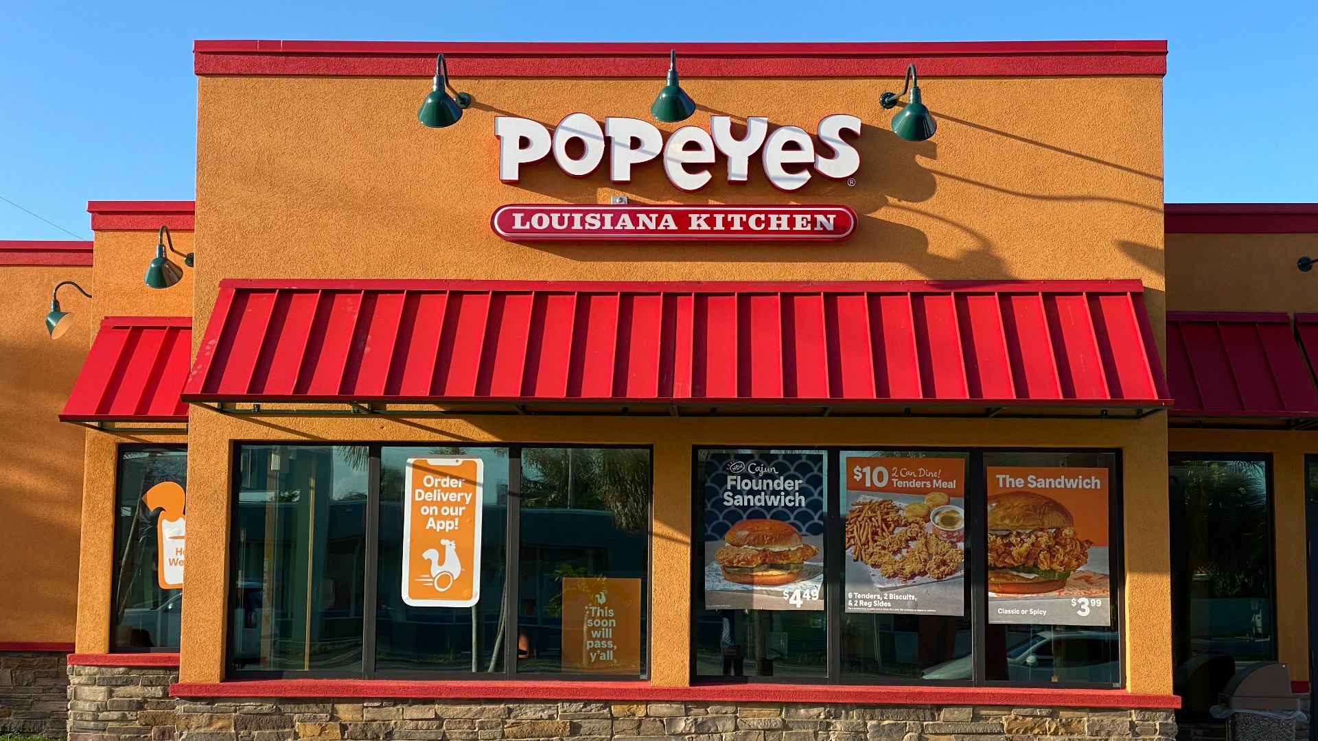16. Popeyes (poulet frit)