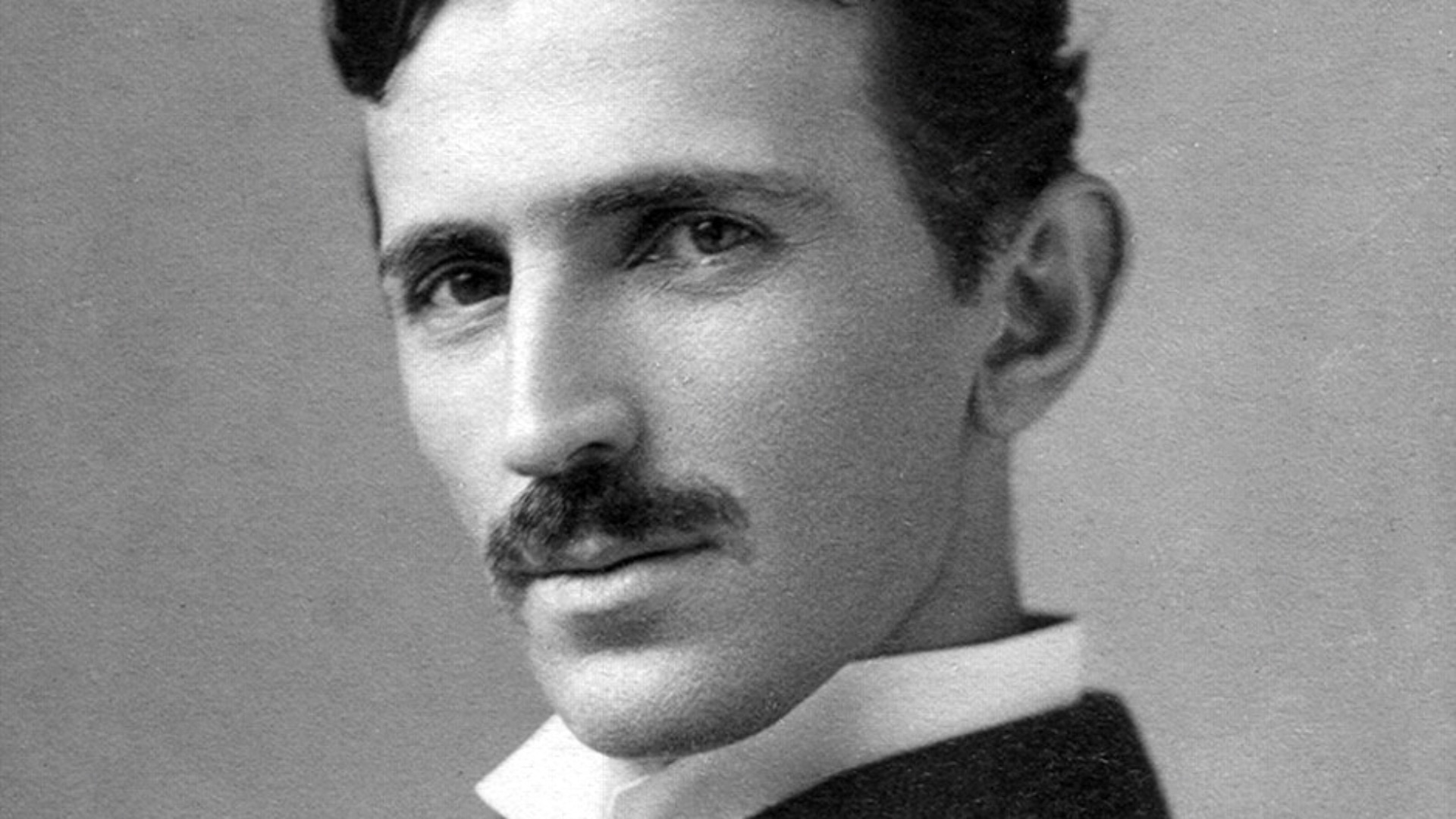 19. Nikola Tesla était considéré comme particulièrement beau dans la fleur de l'âge
