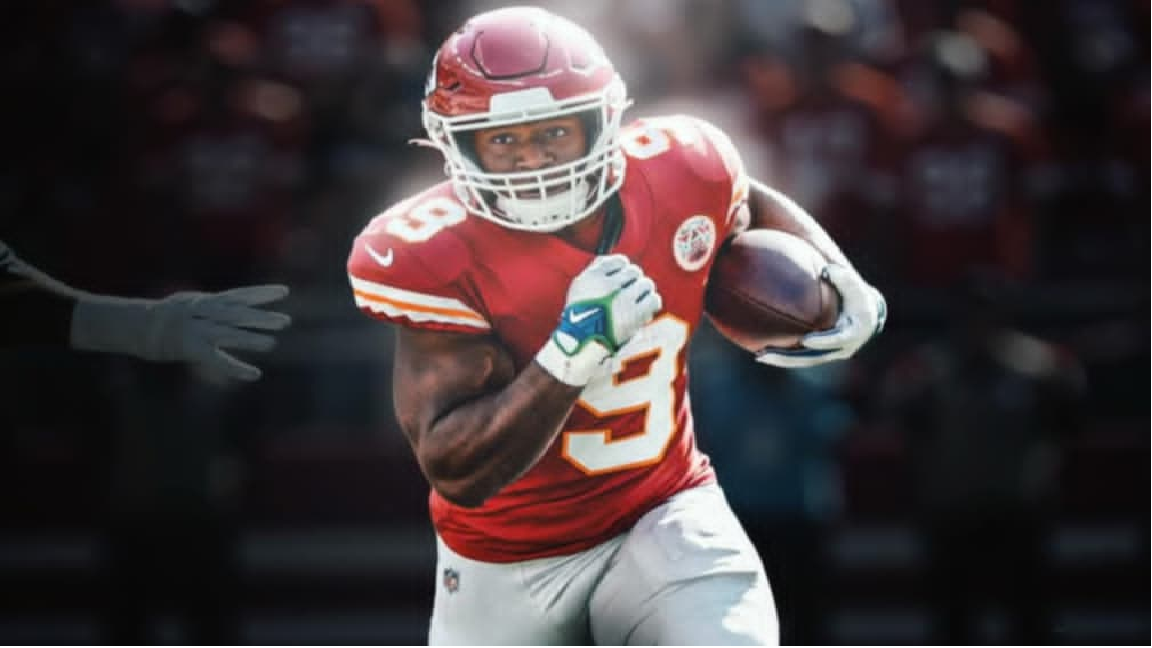 Chiefs hit a home run and sign Walker III