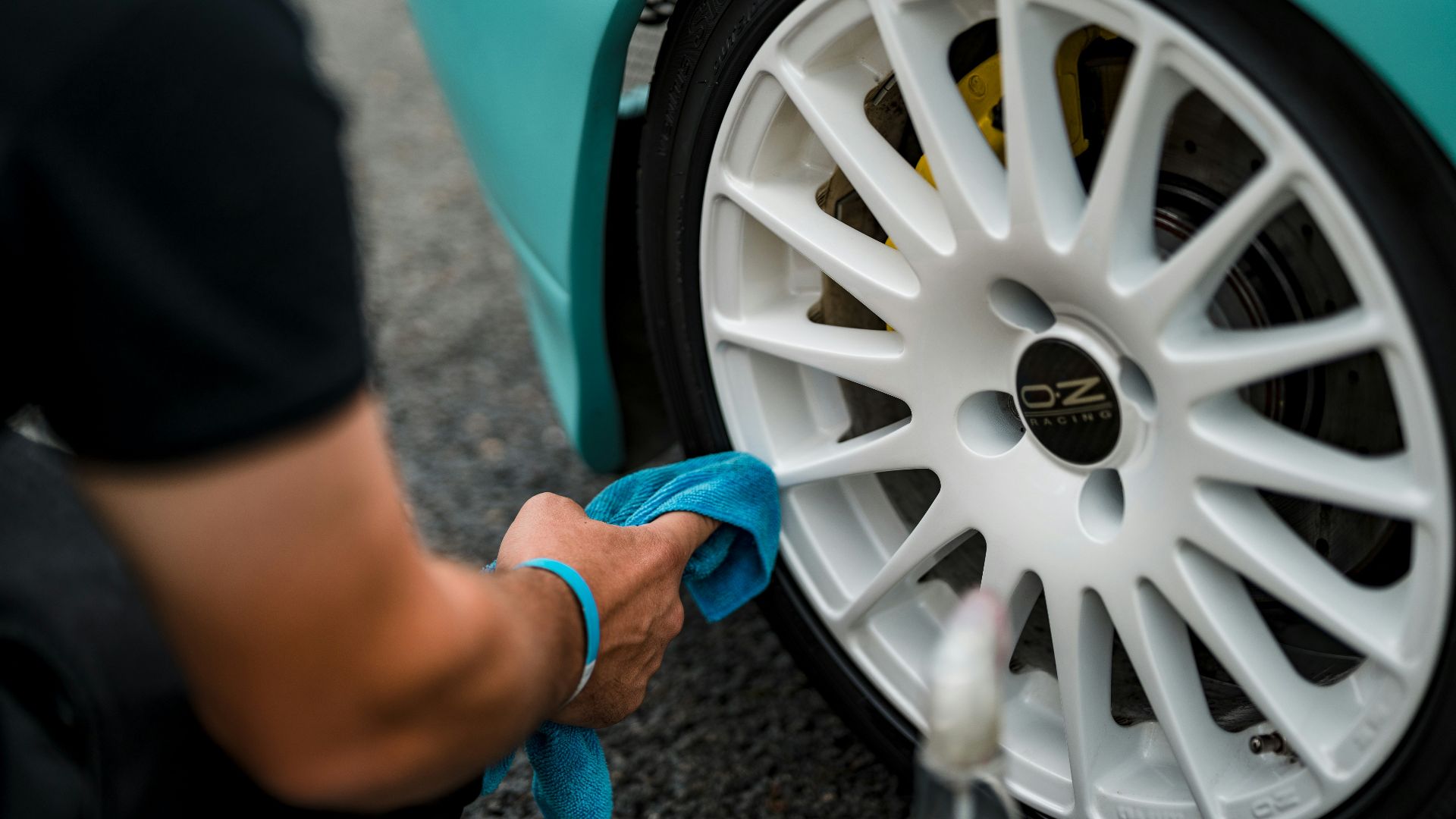 8. Nettoyage des roues à l'aide d'outils séparés
