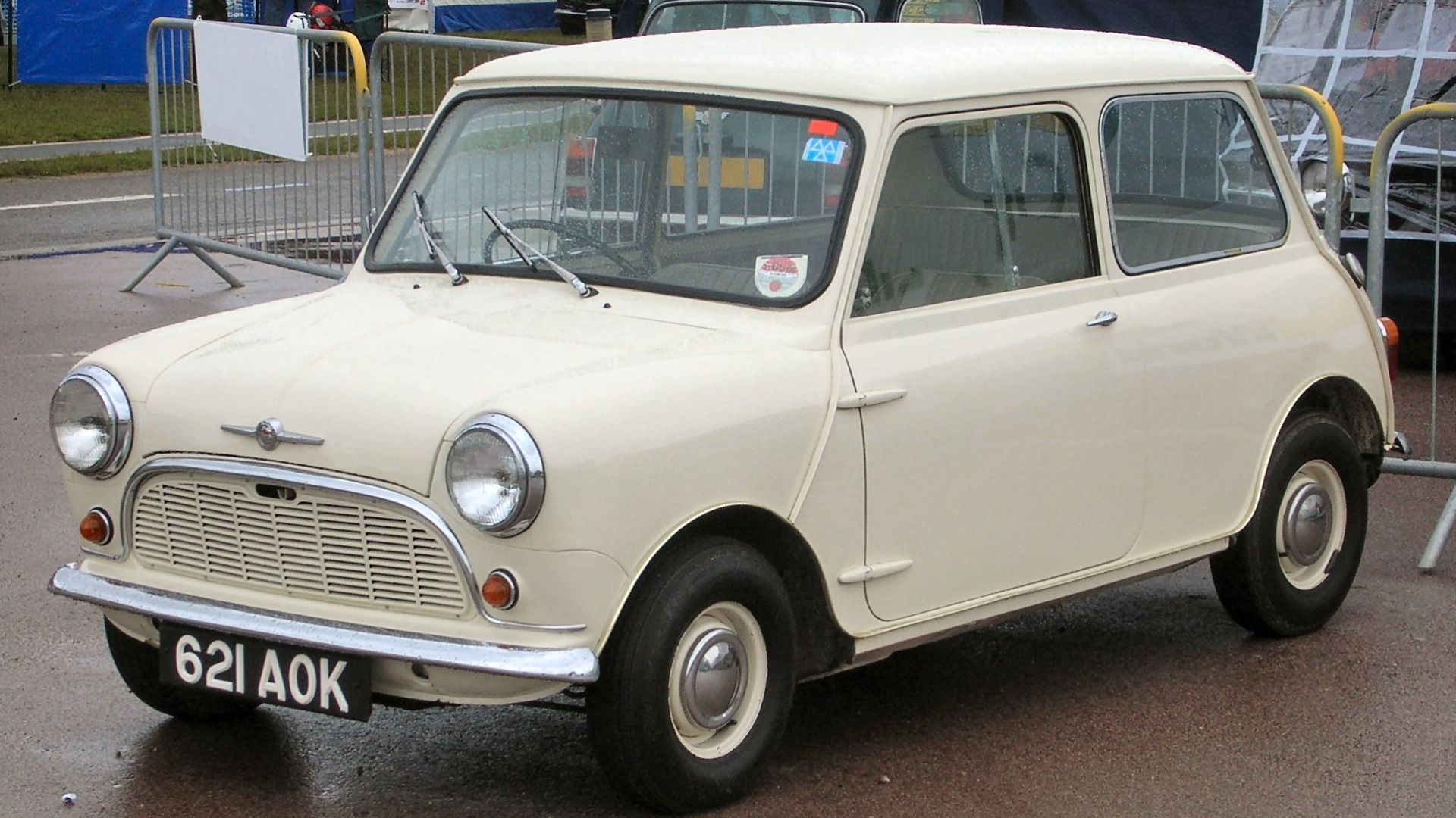 6. Mini Cooper