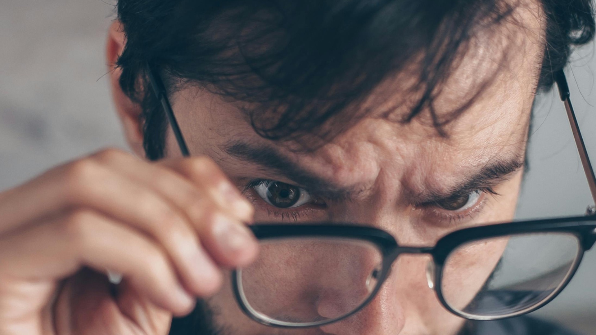 6. Les retirer d'une seule main