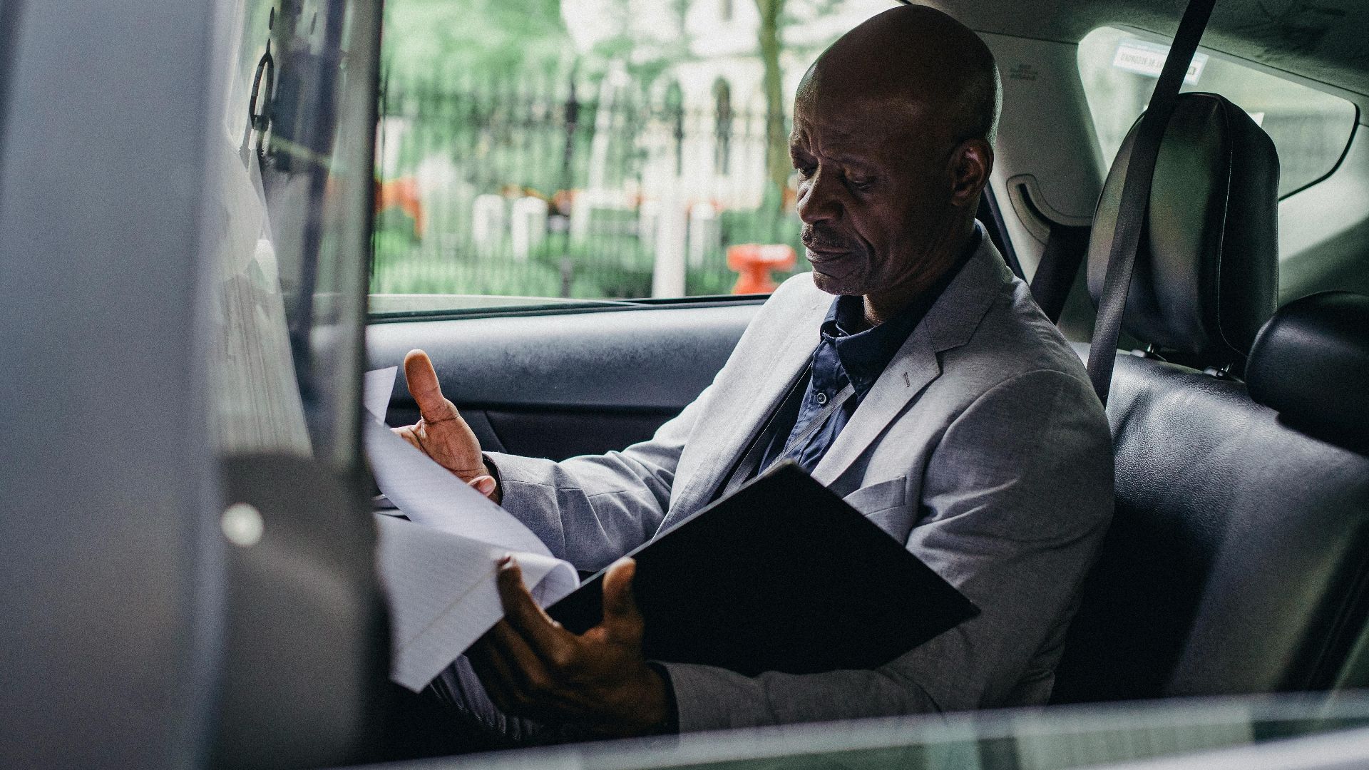 10. Dossiers de service manquants ou incomplets