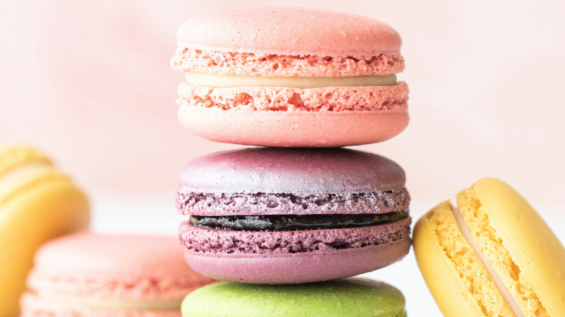 14. Macarons