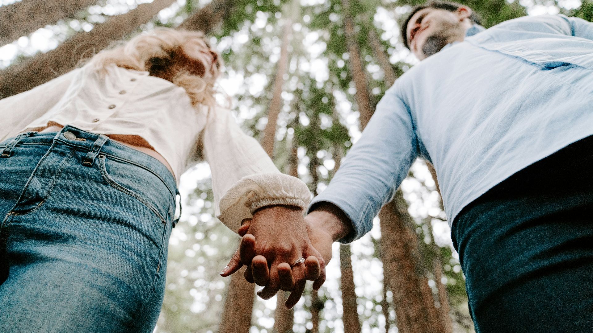 1. Les hommes doivent faire le premier pas