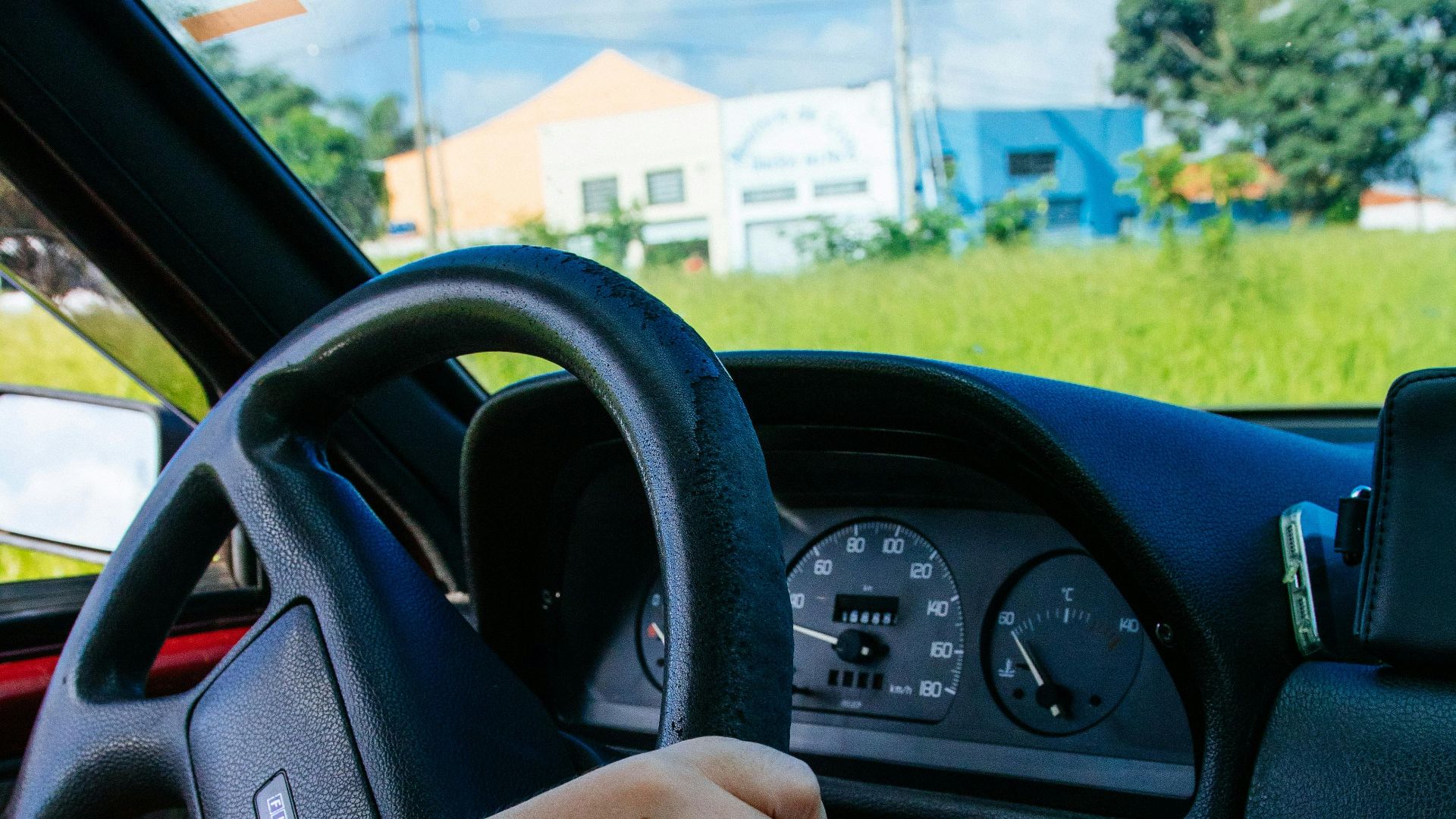 9. Freinage d'urgence automatique (AEB)